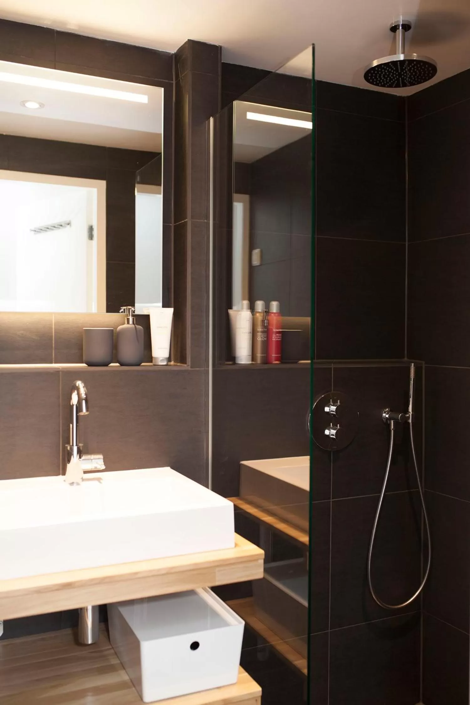 Shower, Bathroom in HiP & STYLISCH B&B