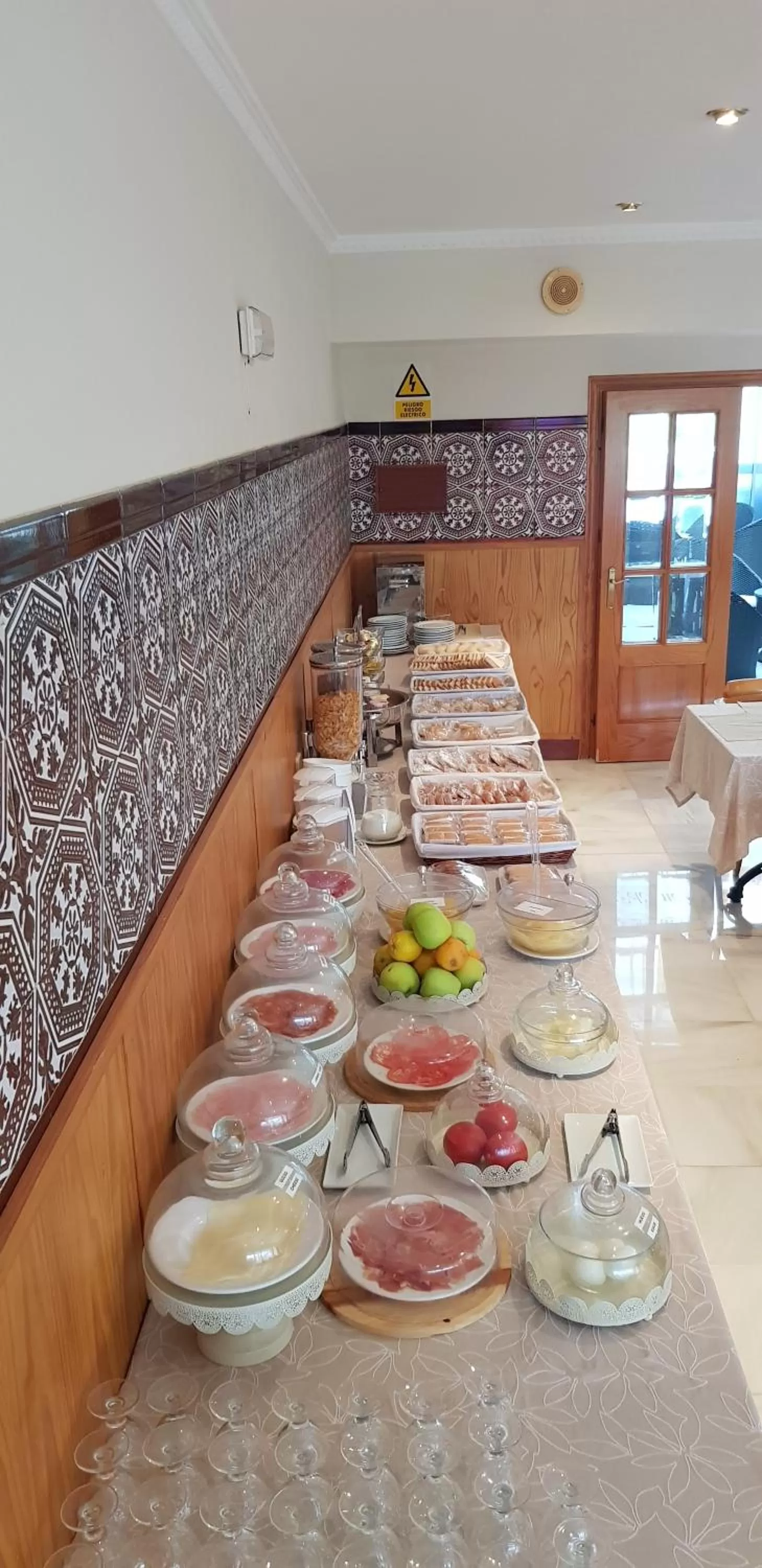 Continental breakfast in Hotel Torre De Los Guzmanes