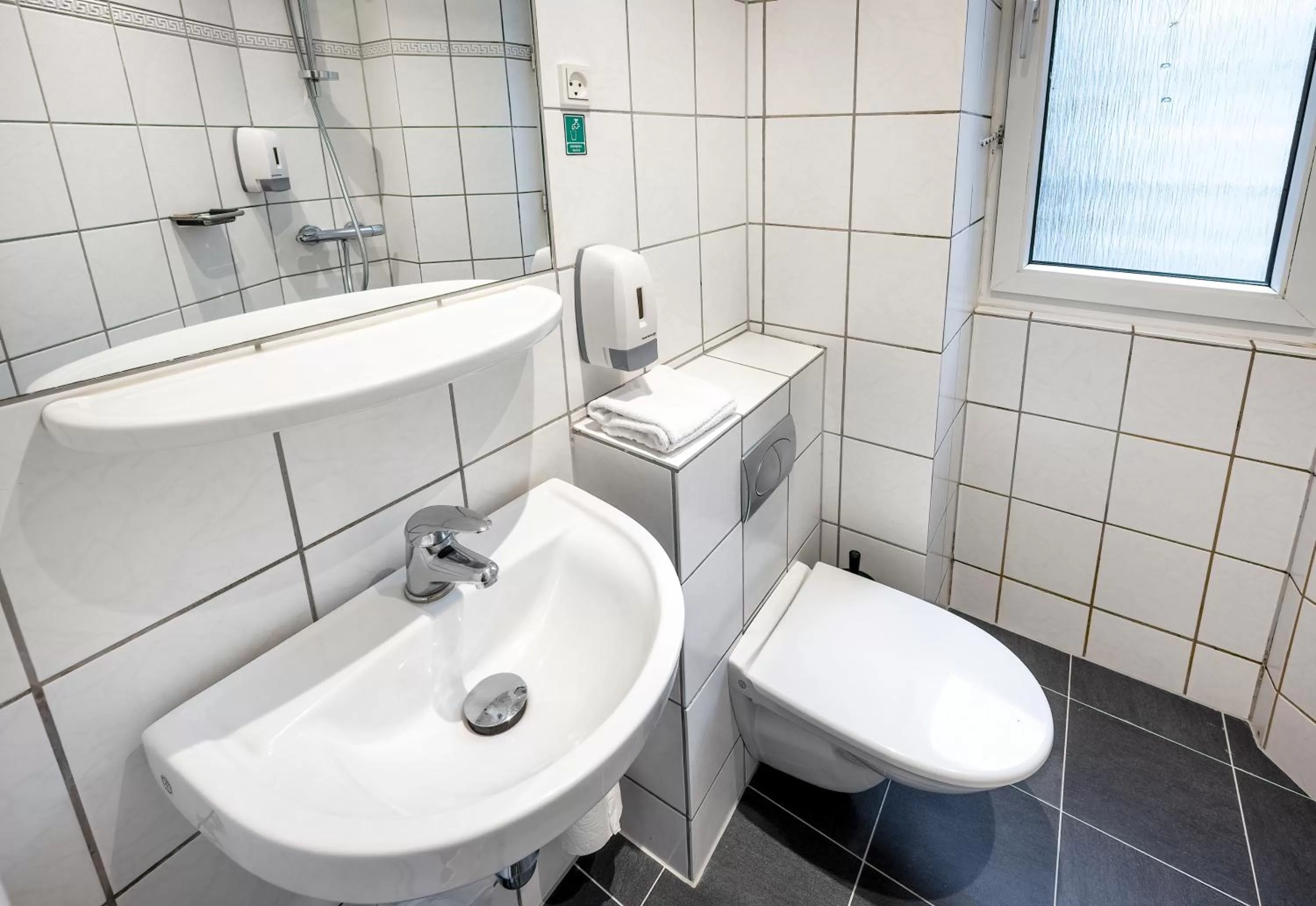 Bathroom in Go Hotel Saga