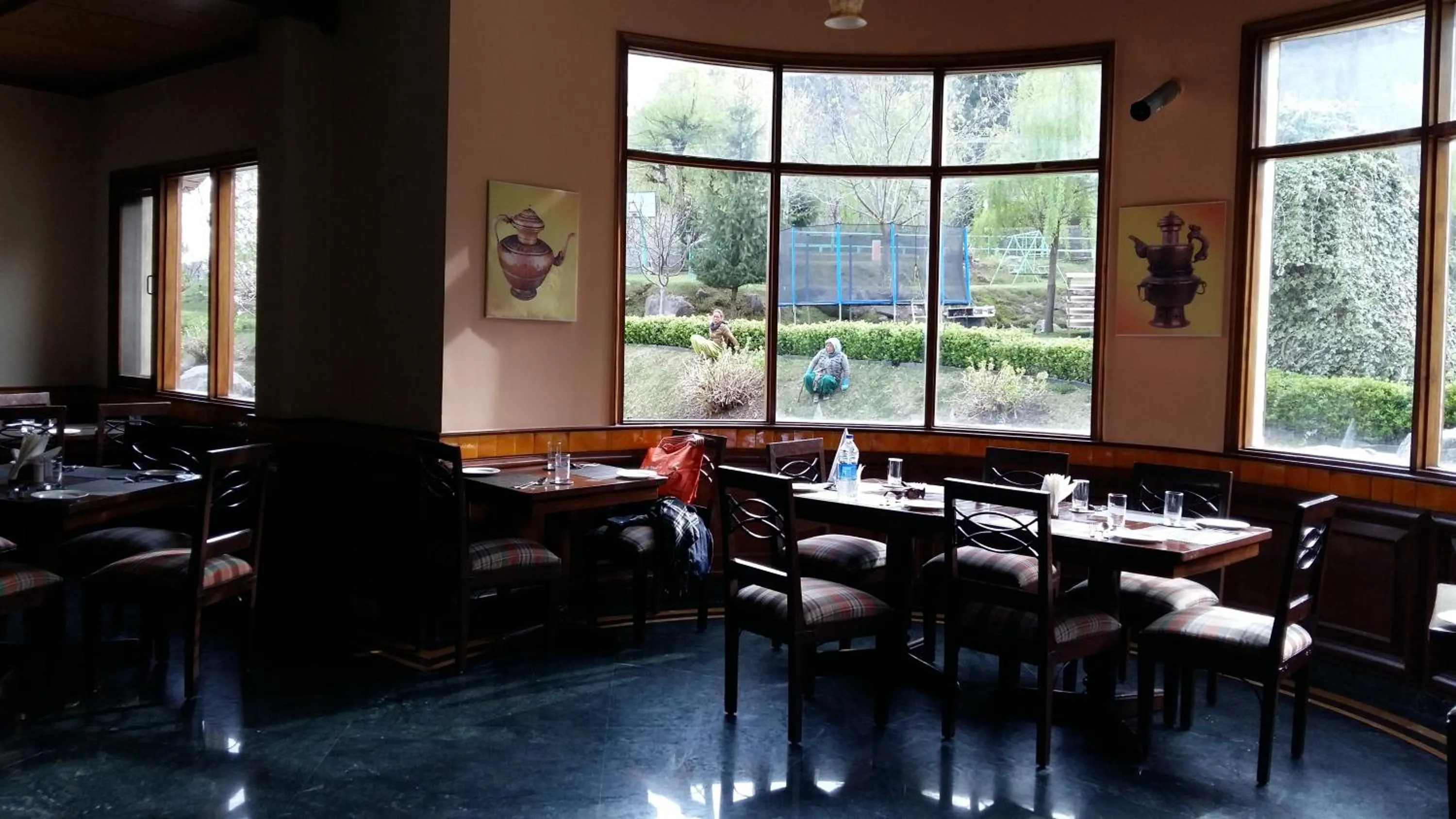 Restaurant/places to eat in Solang Valley Resort