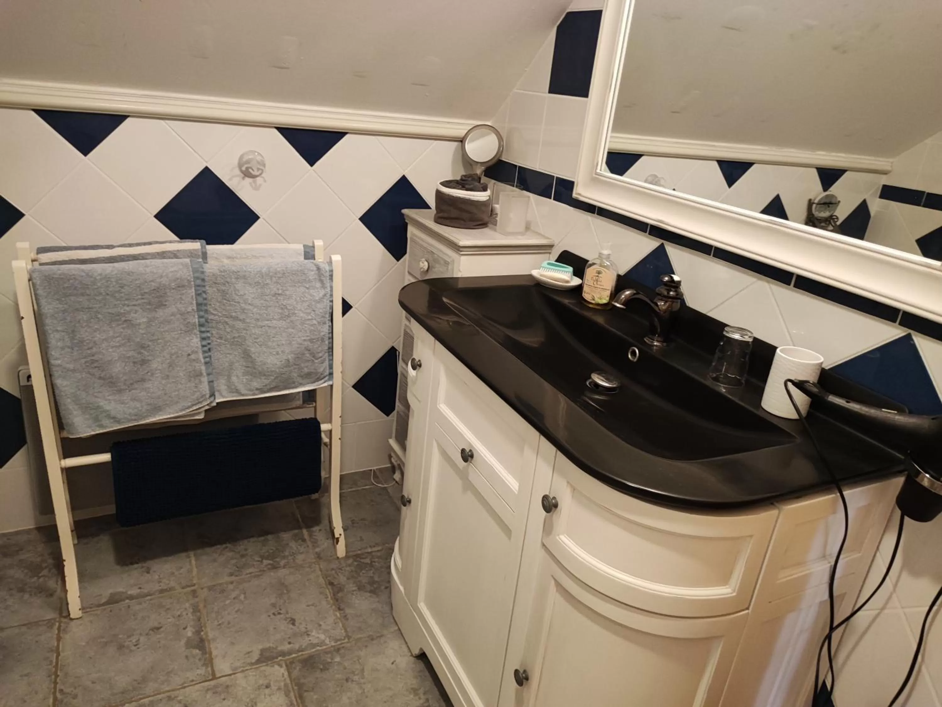 Bathroom in Les Hortensias de Kerbarch