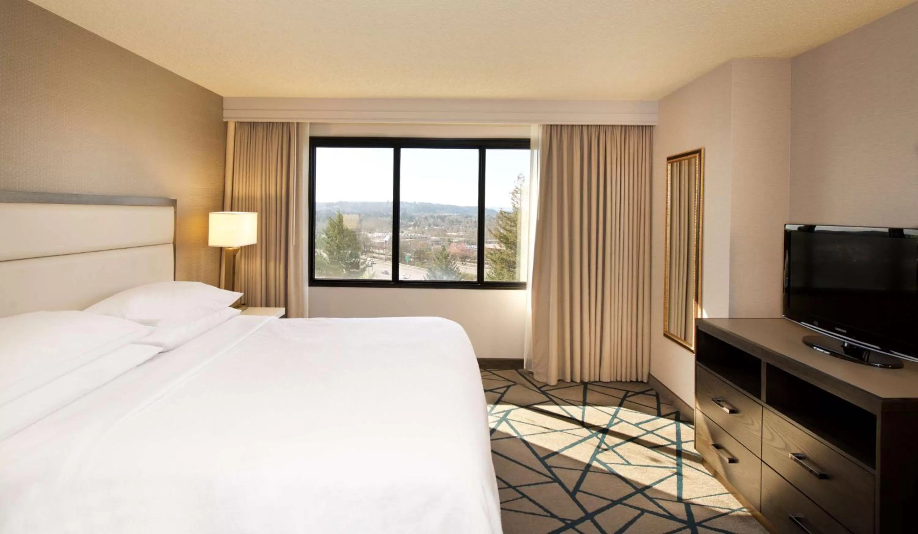 Bed in Embassy Suites by Hilton Portland Tigard