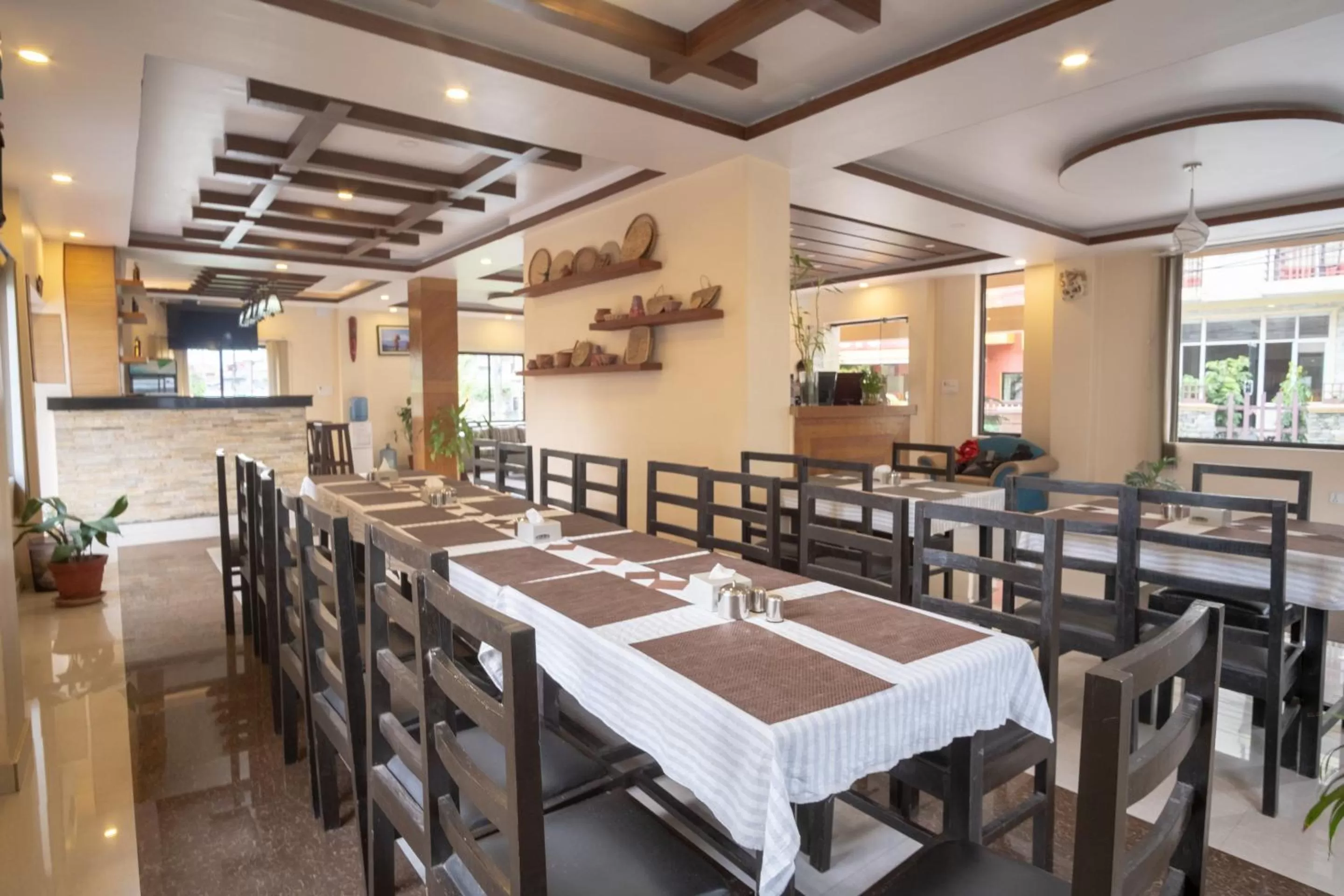 Restaurant/places to eat in Hotel Sublime