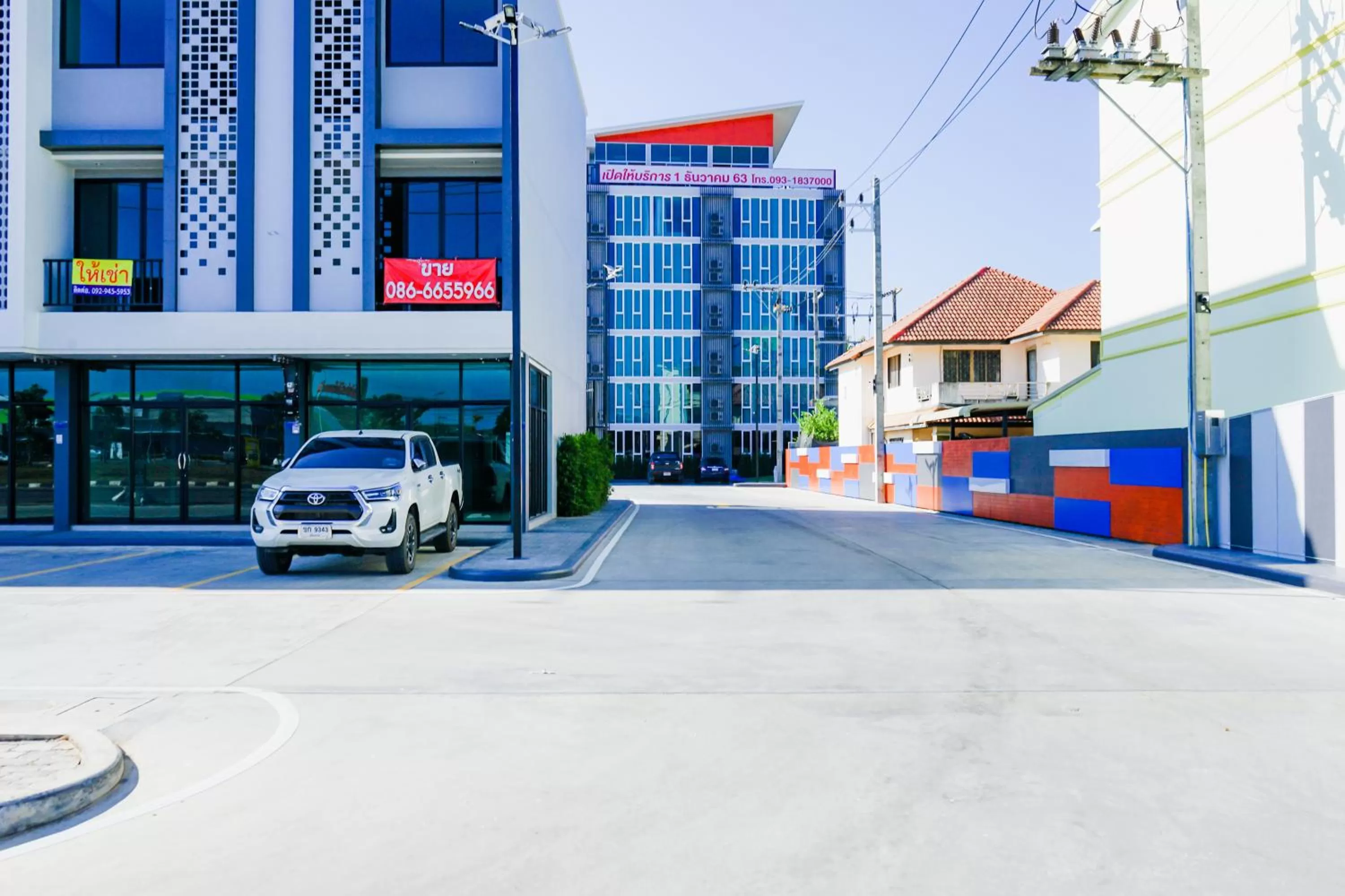 Facade/entrance in วัน บัดเจท เชียงราย สนามบิน One Budget Hotel Chiangrai Airport