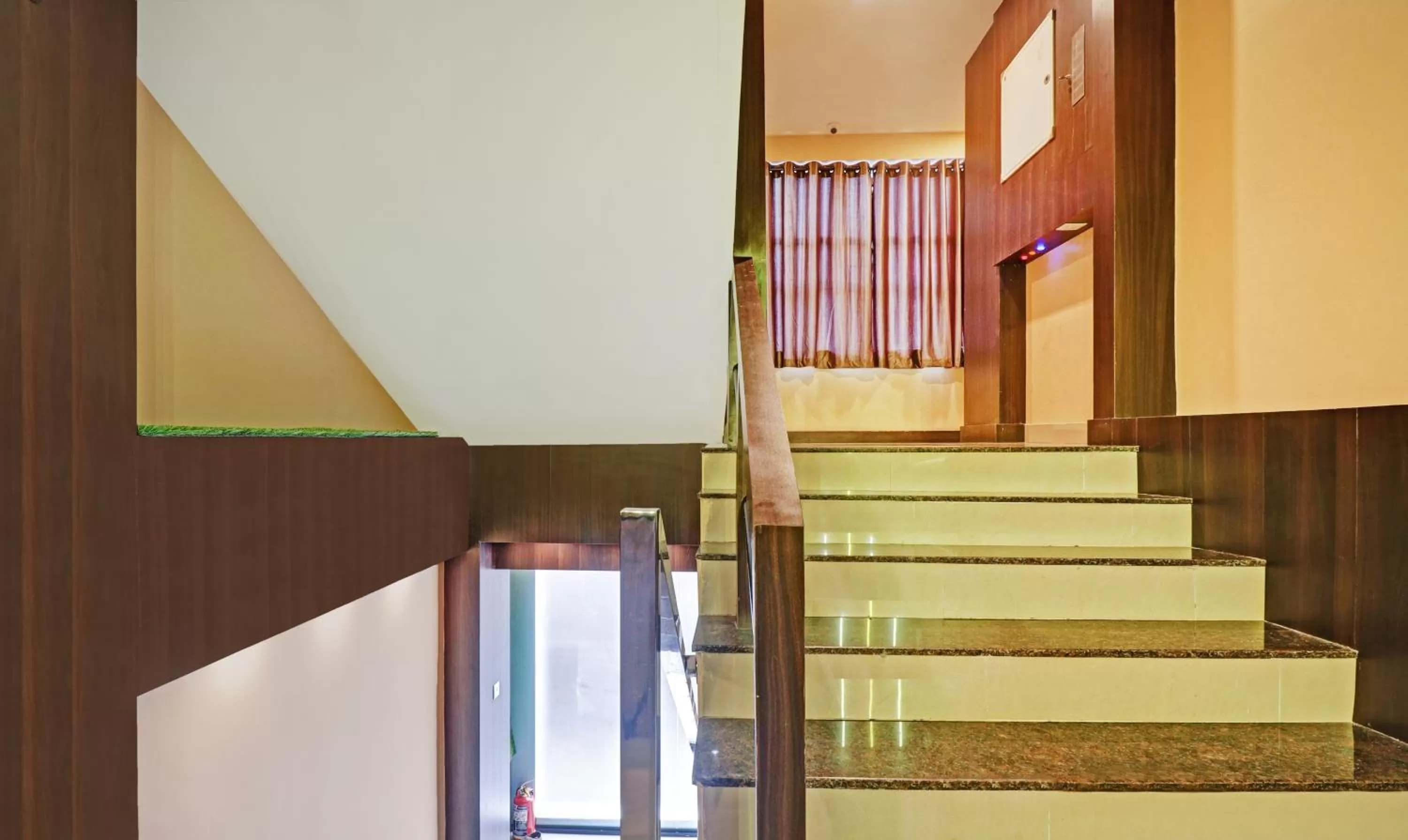 Lobby or reception in Itsy Hotels Sapphire Residency