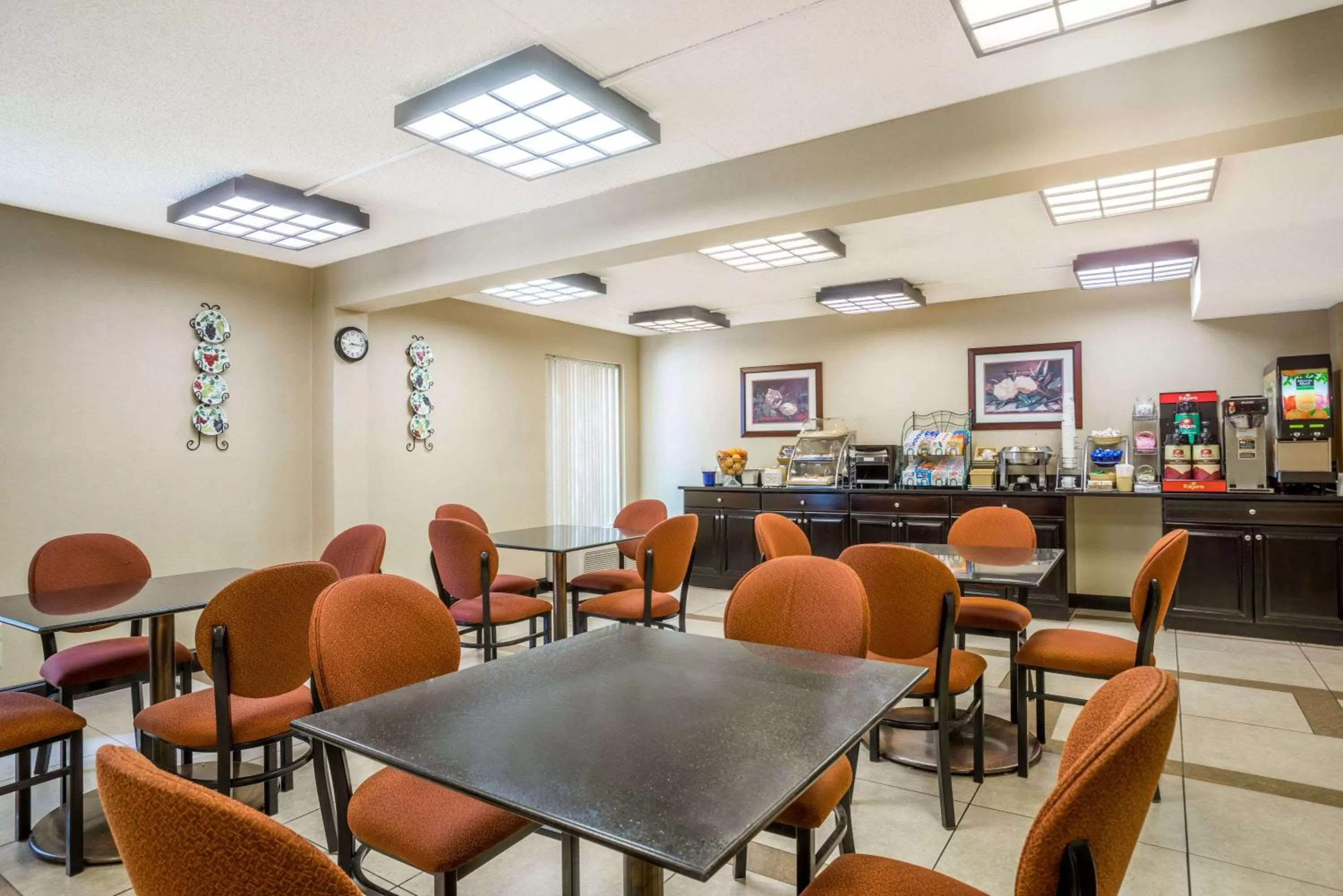 Restaurant/places to eat in Days Inn by Wyndham Westminster