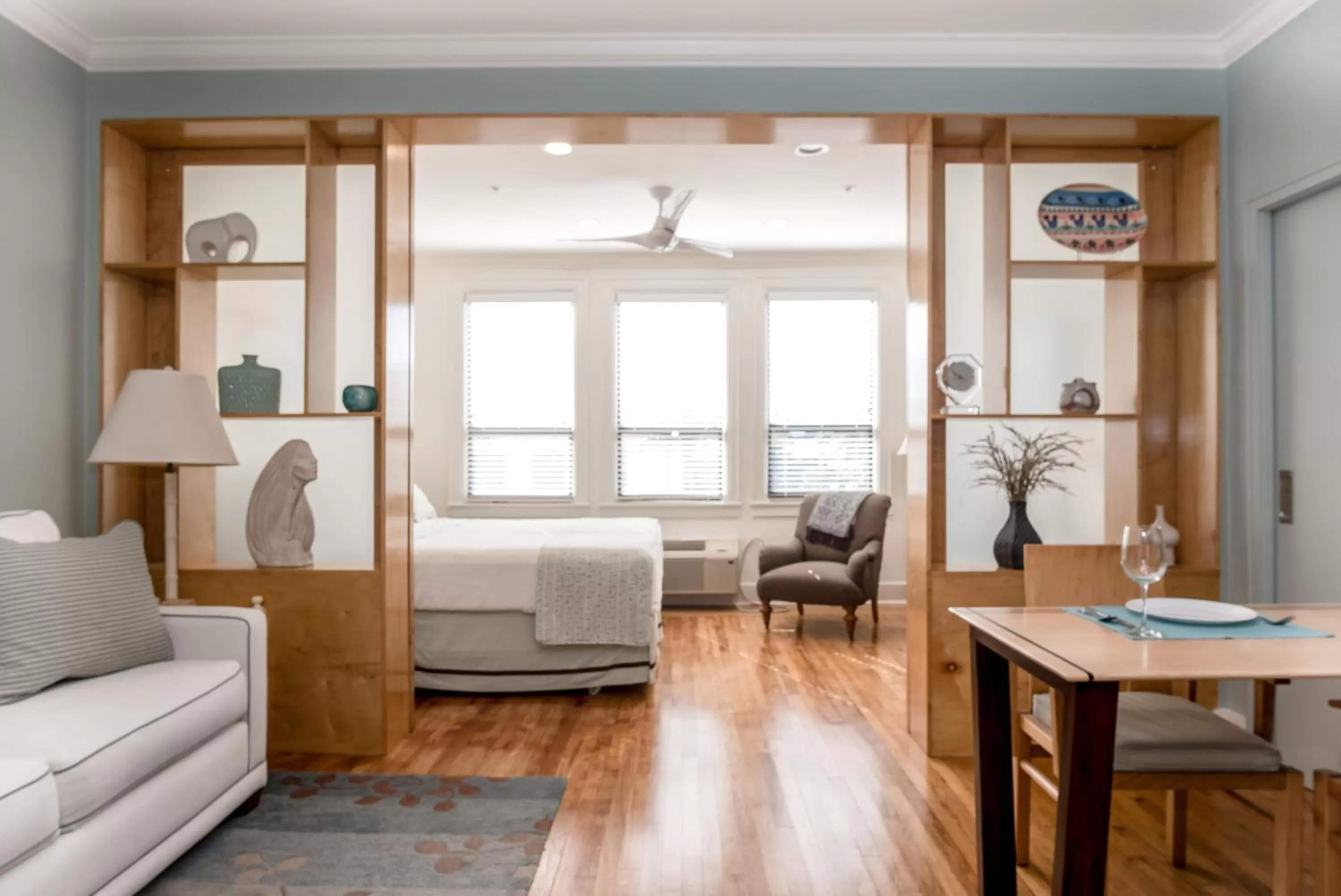 Living room, Bed in Tropicals of Palm Beach