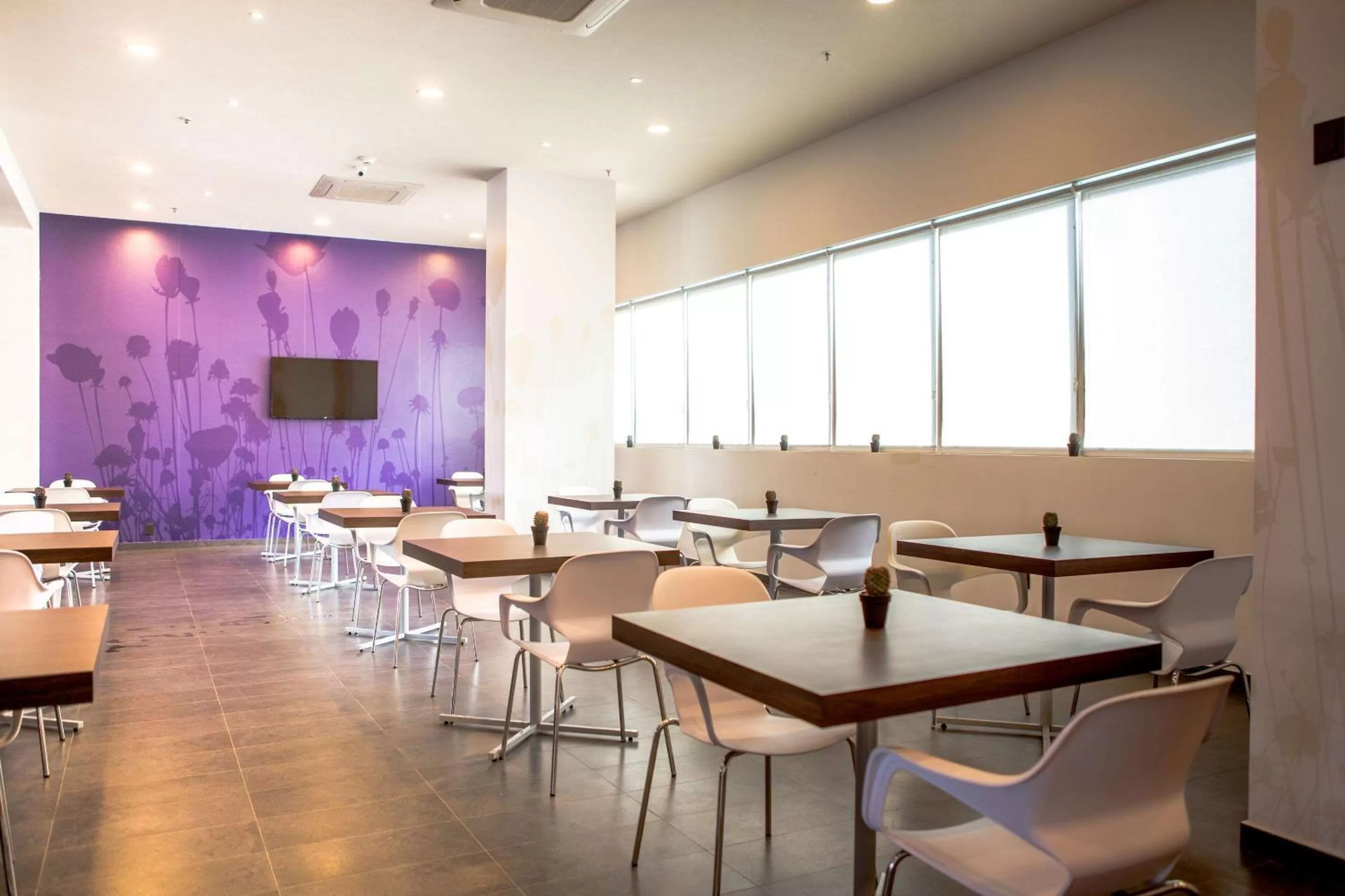 Restaurant/places to eat in Sleep Inn Guadalajara Galerias