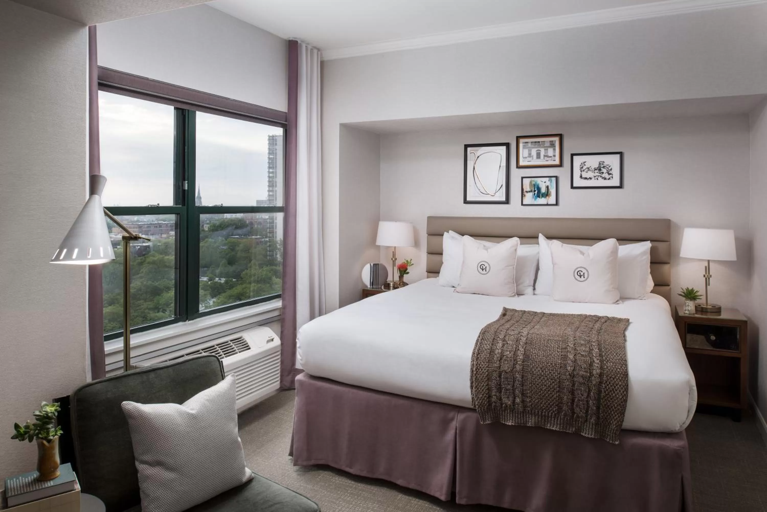 Bedroom, Bed in Claridge House Chicago, Tapestry Collection by Hilton
