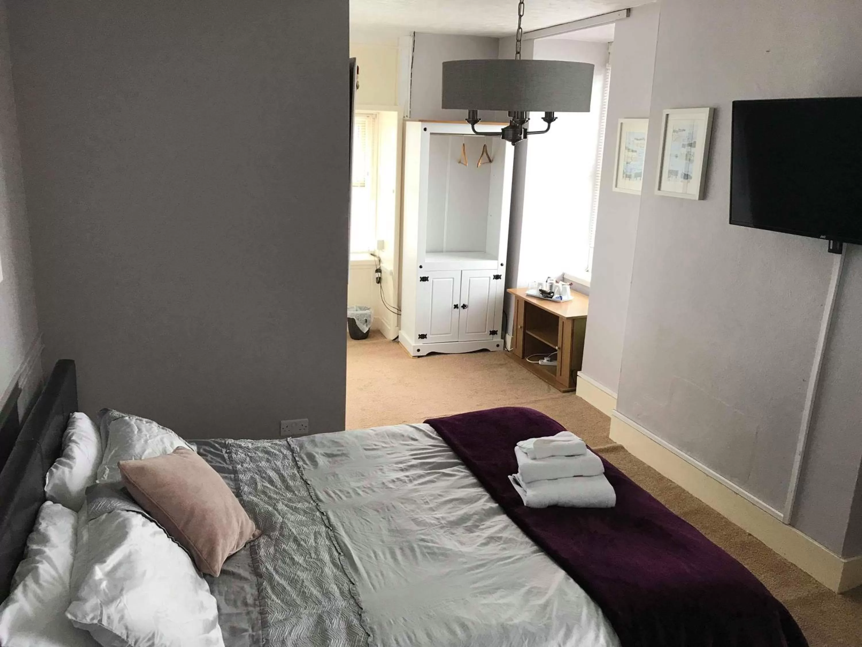 Bed in Anglesey Arms