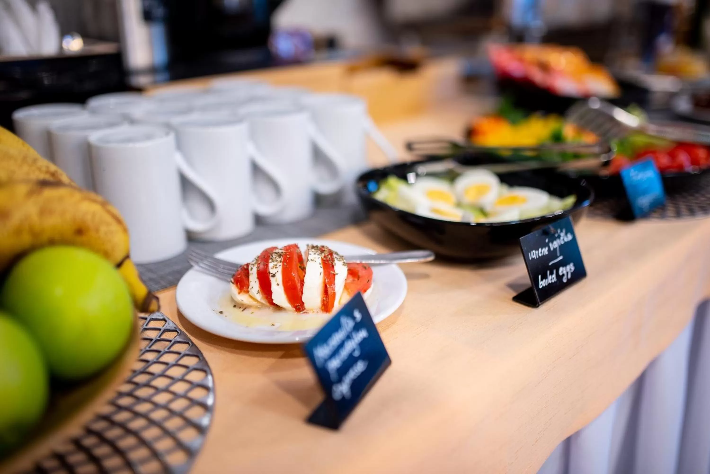 Breakfast in Felicity Garni Hotel