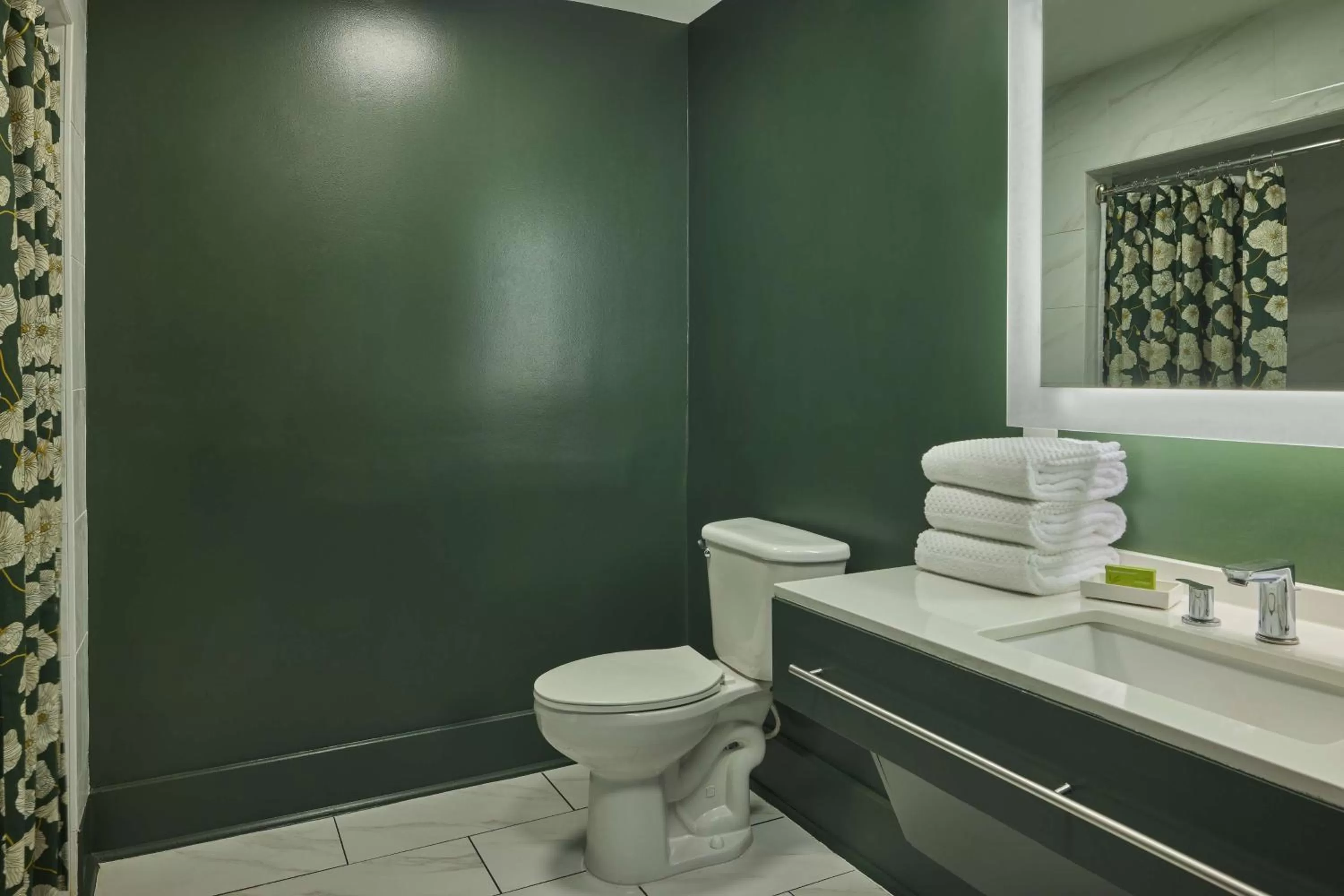 Bathroom in The Partridge Inn Augusta, Curio Collection by Hilton