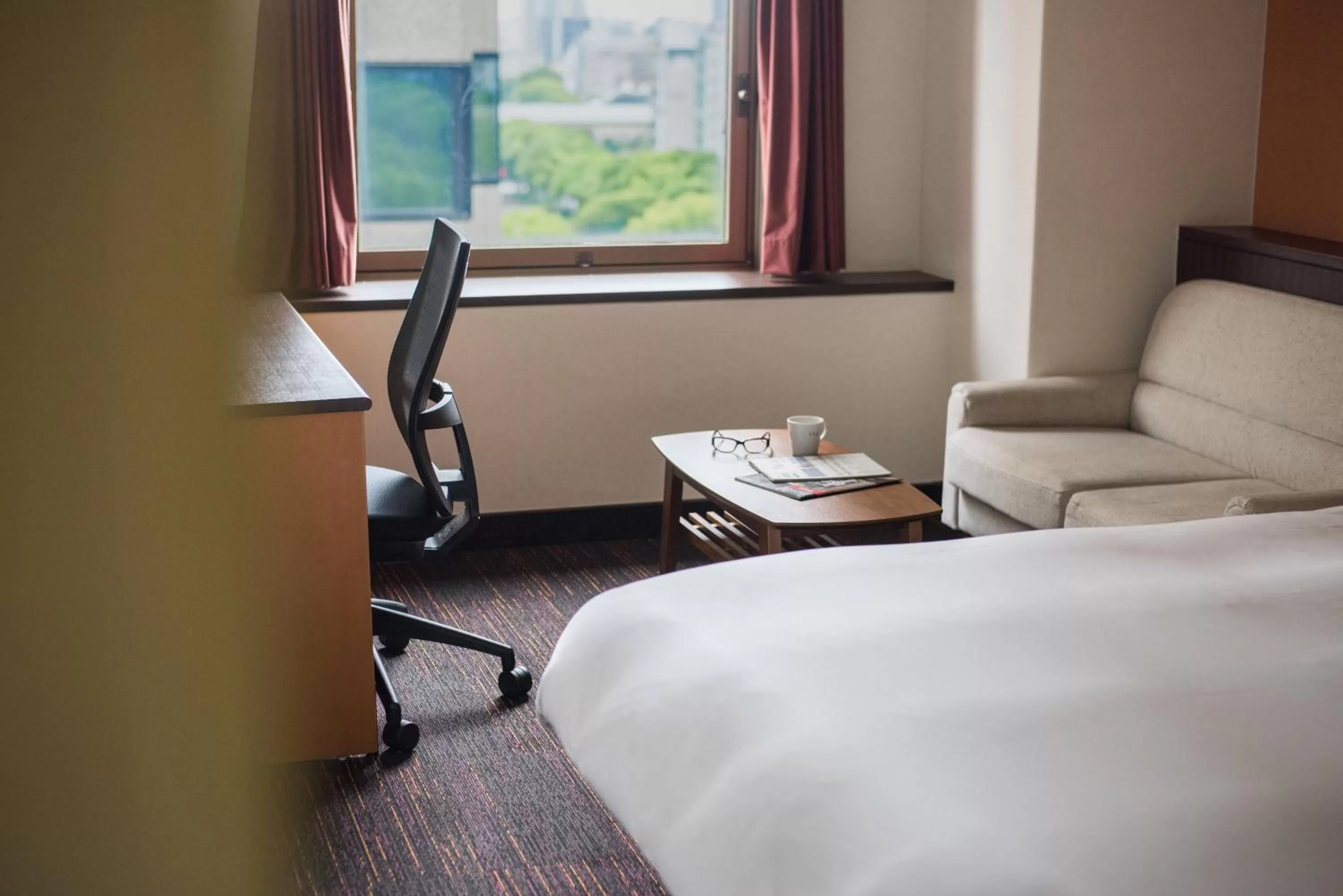 Photo of the whole room, Bed in the b nagoya