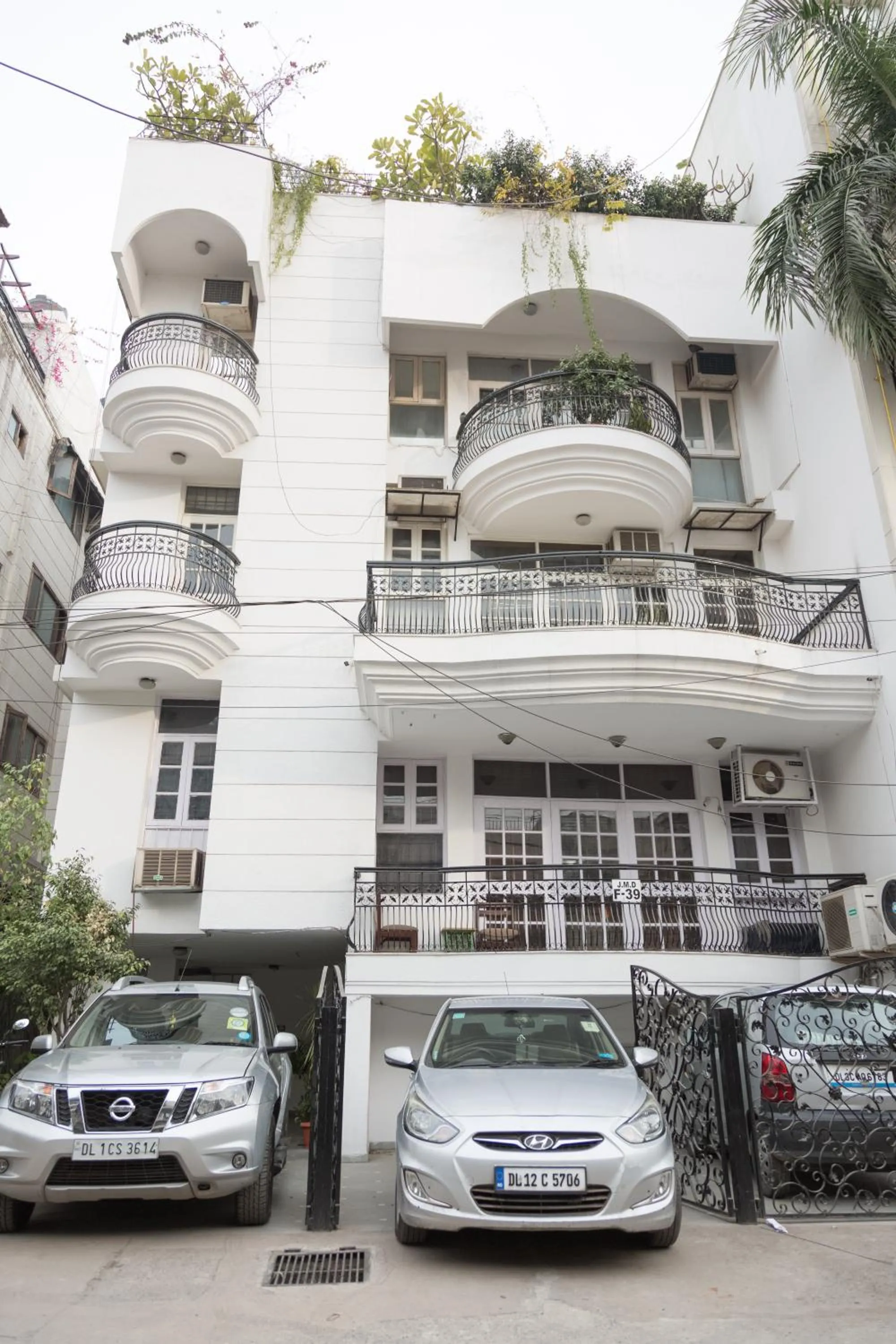 Property building in Under My Roof Green Park