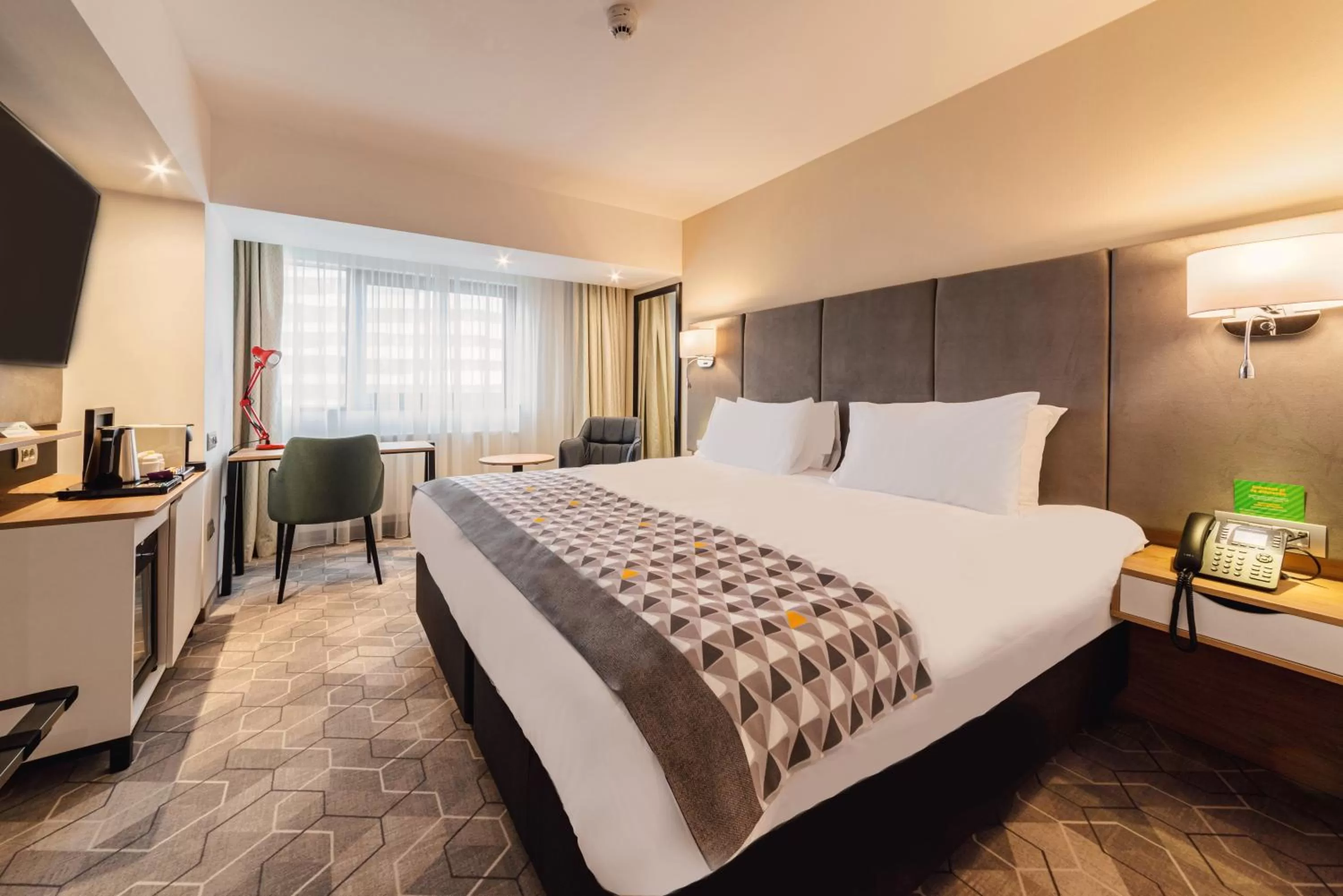 Bed in Holiday Inn Bucharest - Times by IHG