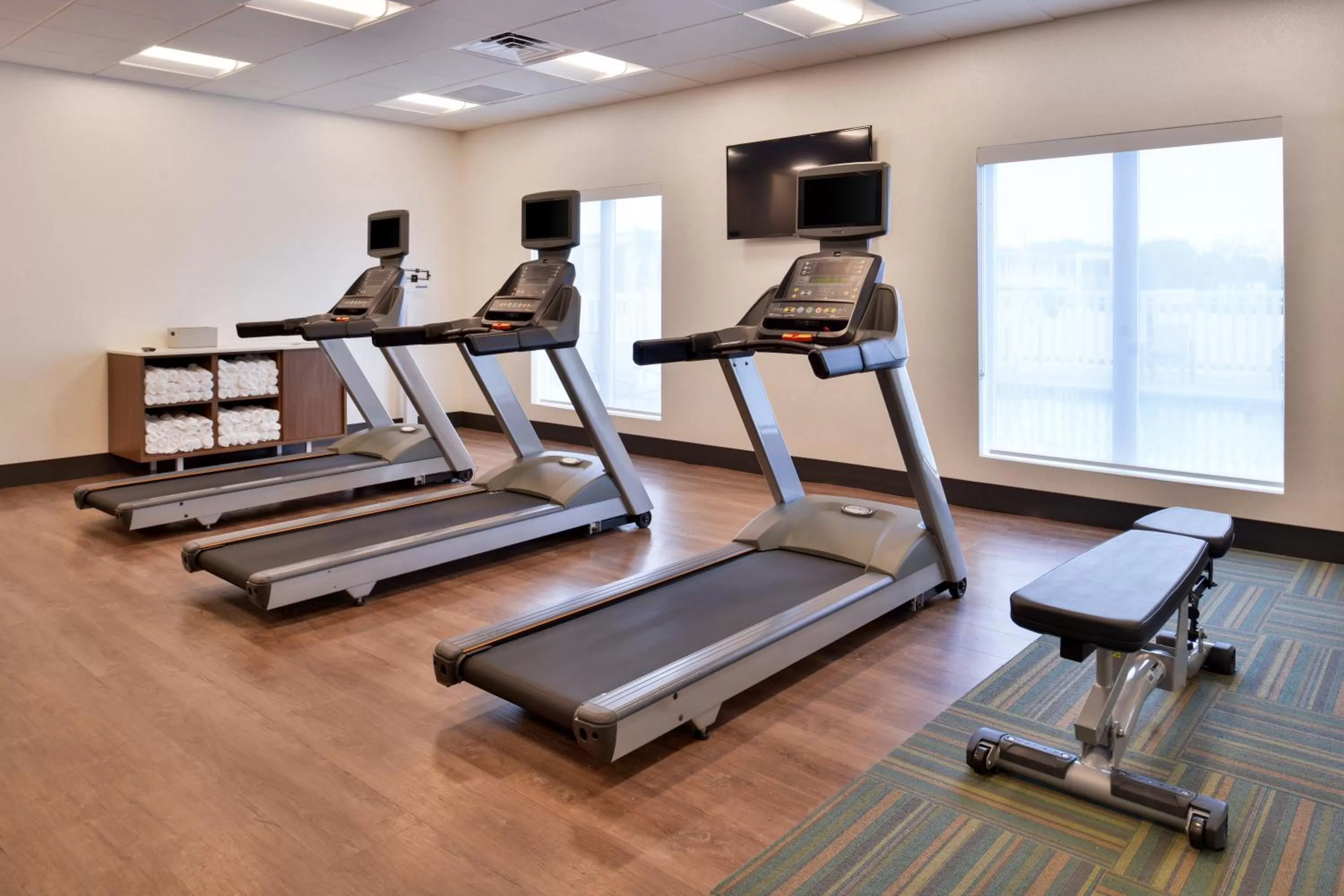 Fitness centre/facilities in Holiday Inn Express Melbourne West by IHG