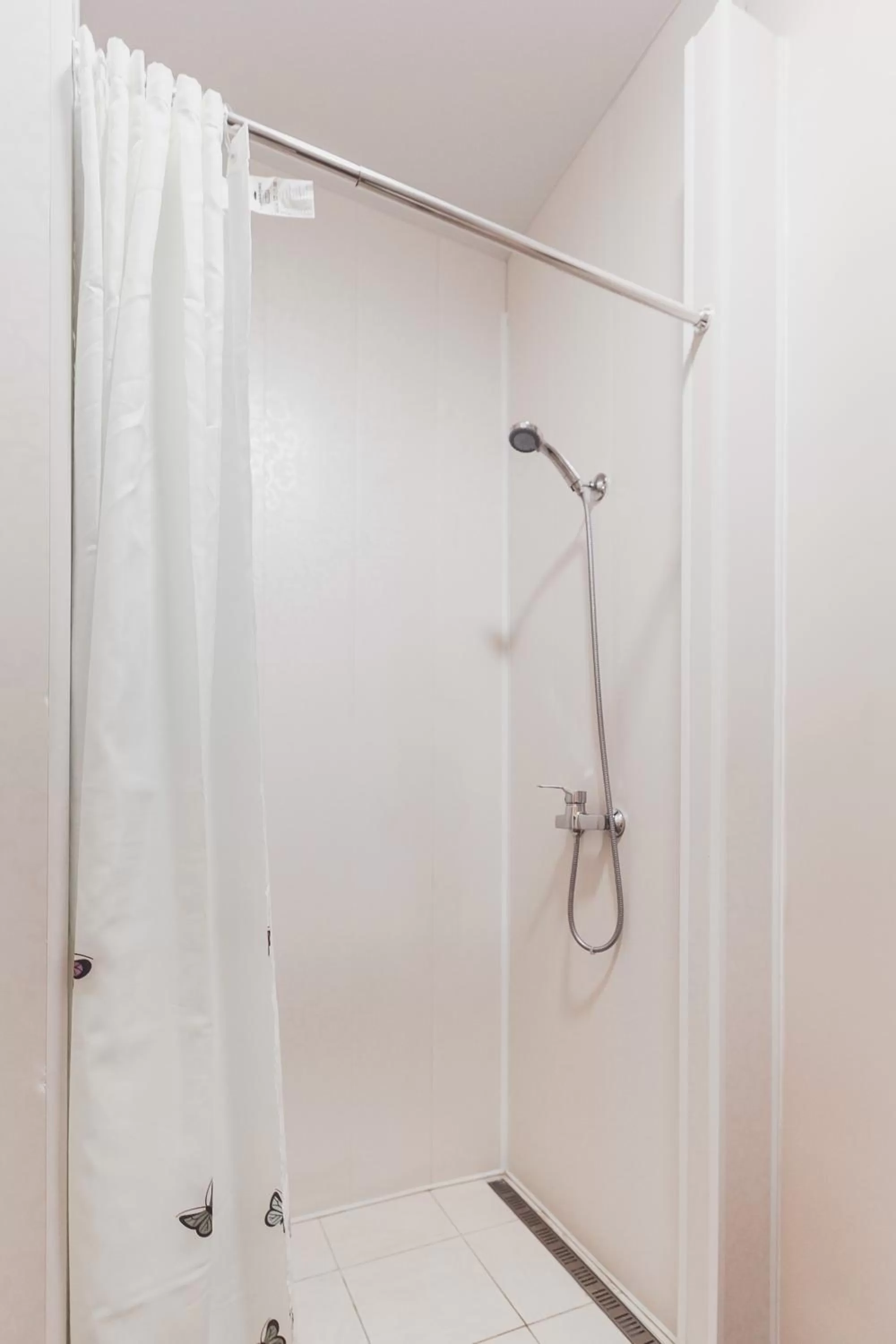 Shower in Apartments near Deribasovskaya