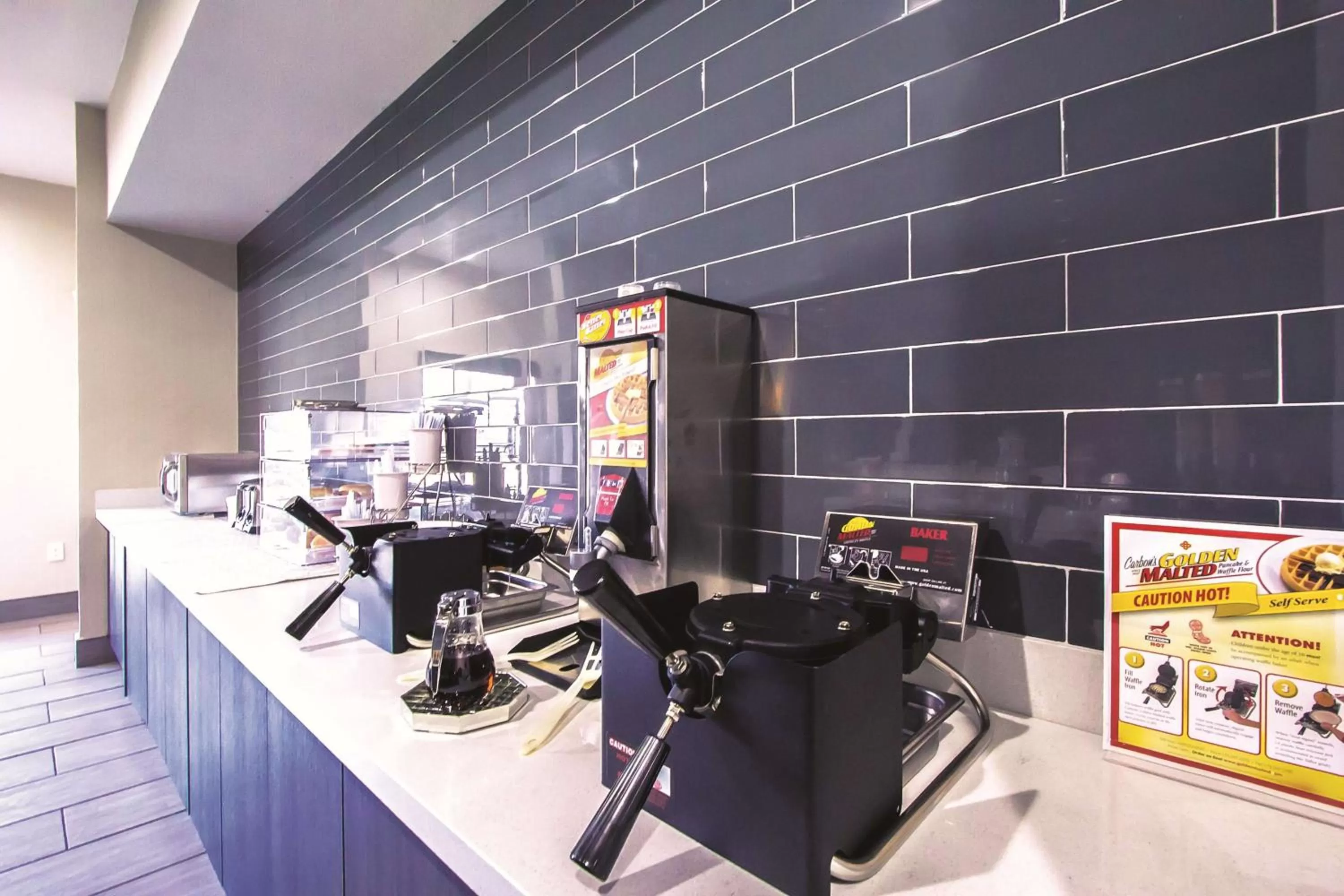 Restaurant/places to eat in La Quinta by Wyndham Pampa