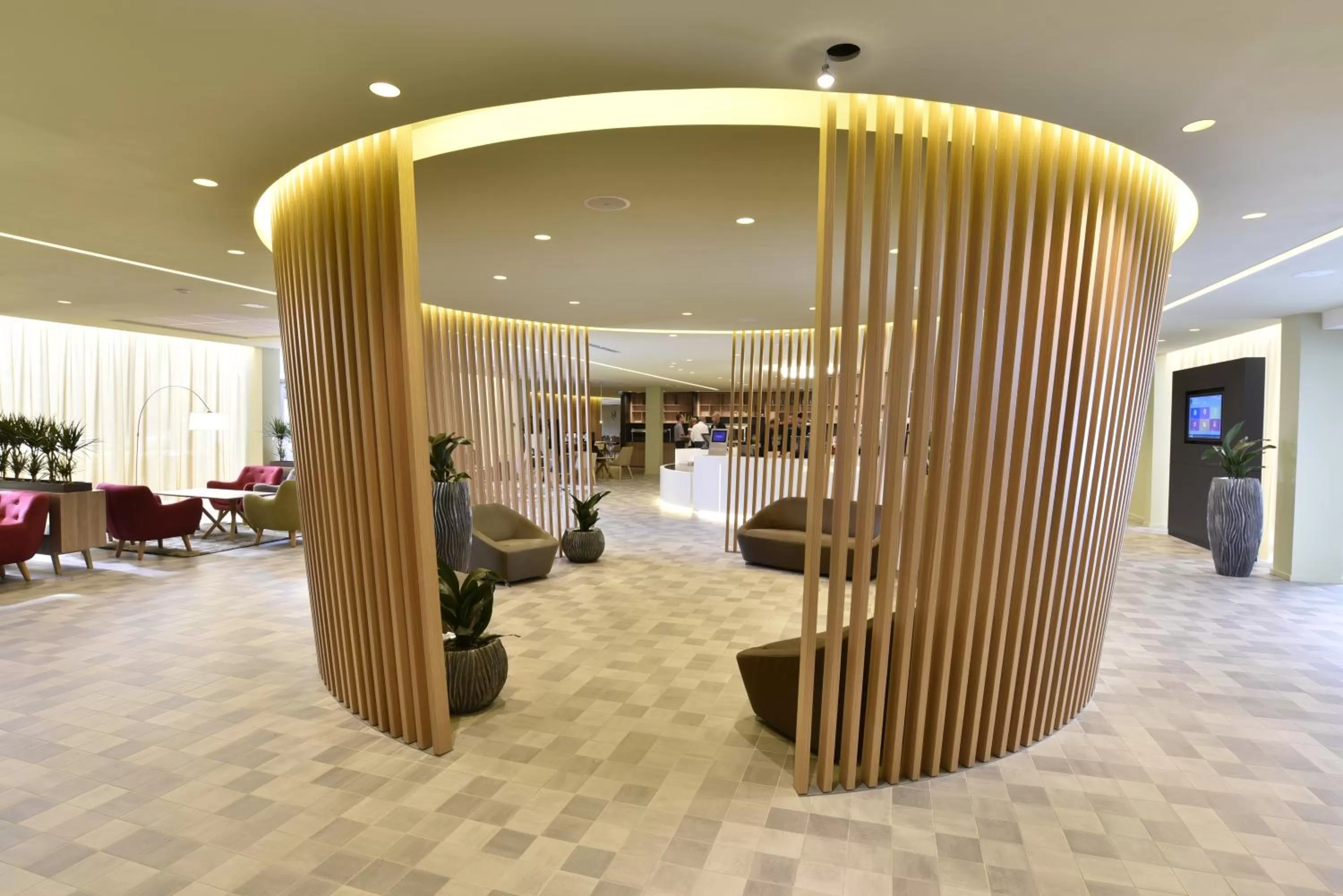 Lobby or reception in Novotel Paris Nord Expo Aulnay