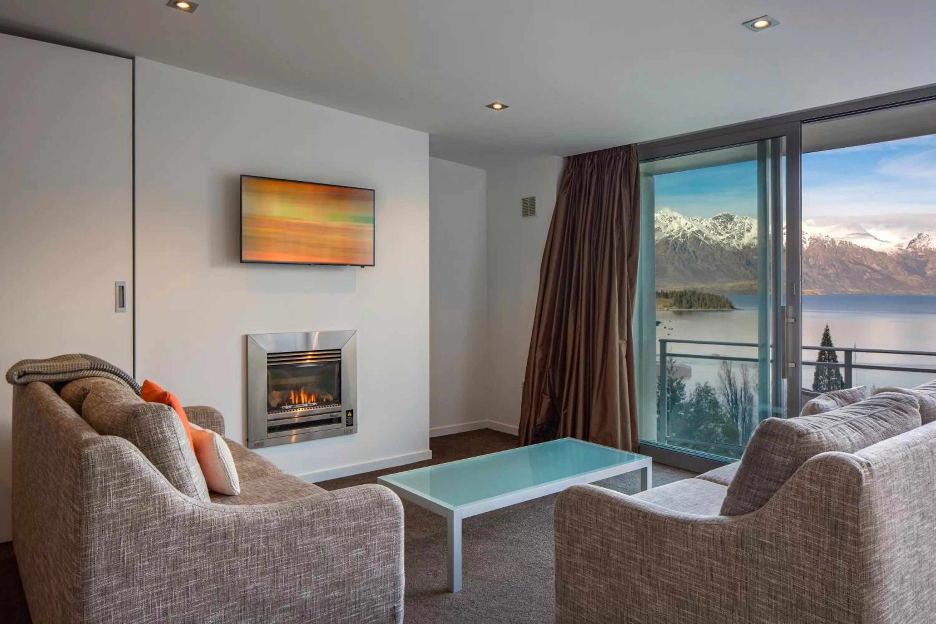 Living room in Highview Apartments