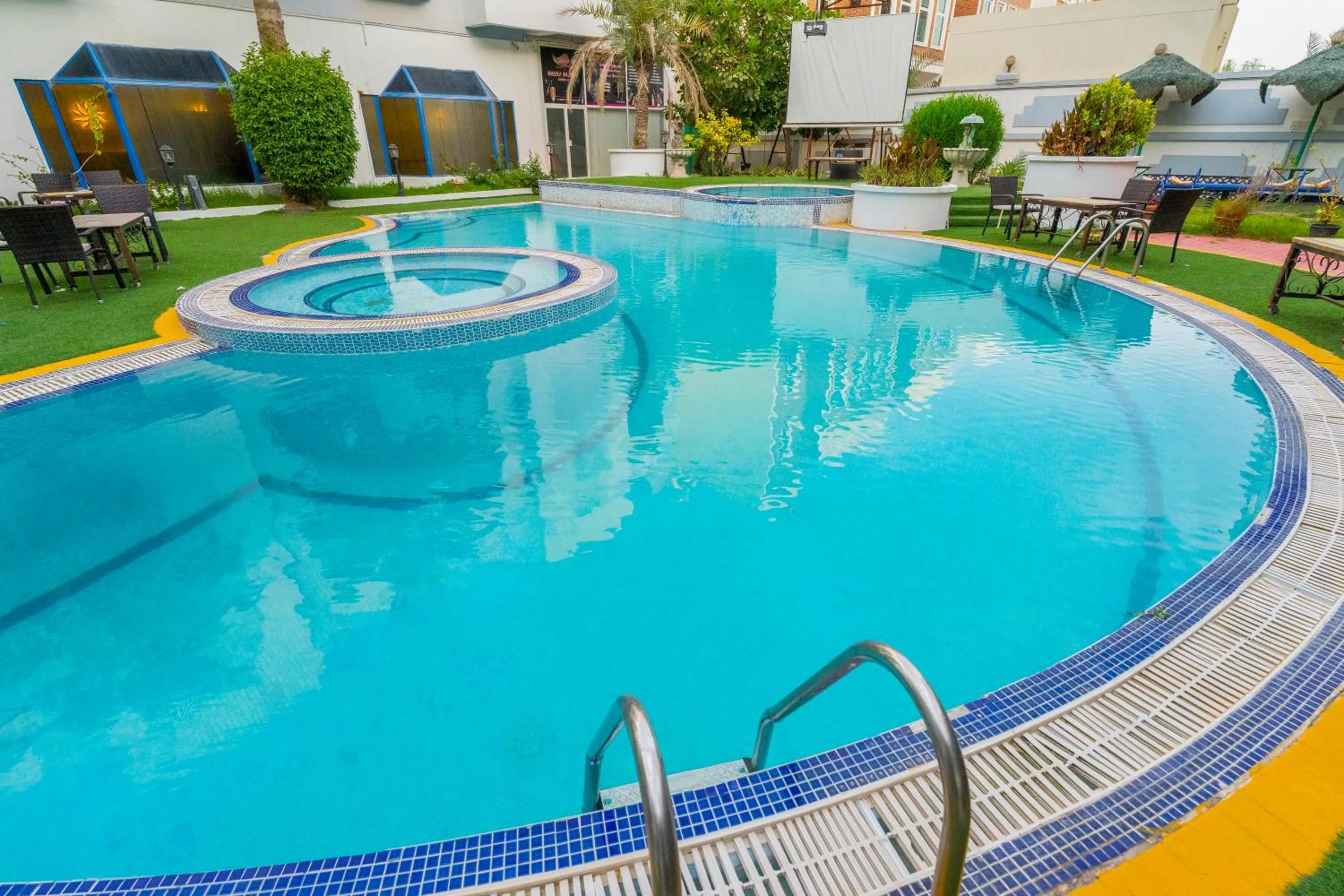 Pool view in Majestic Hotel