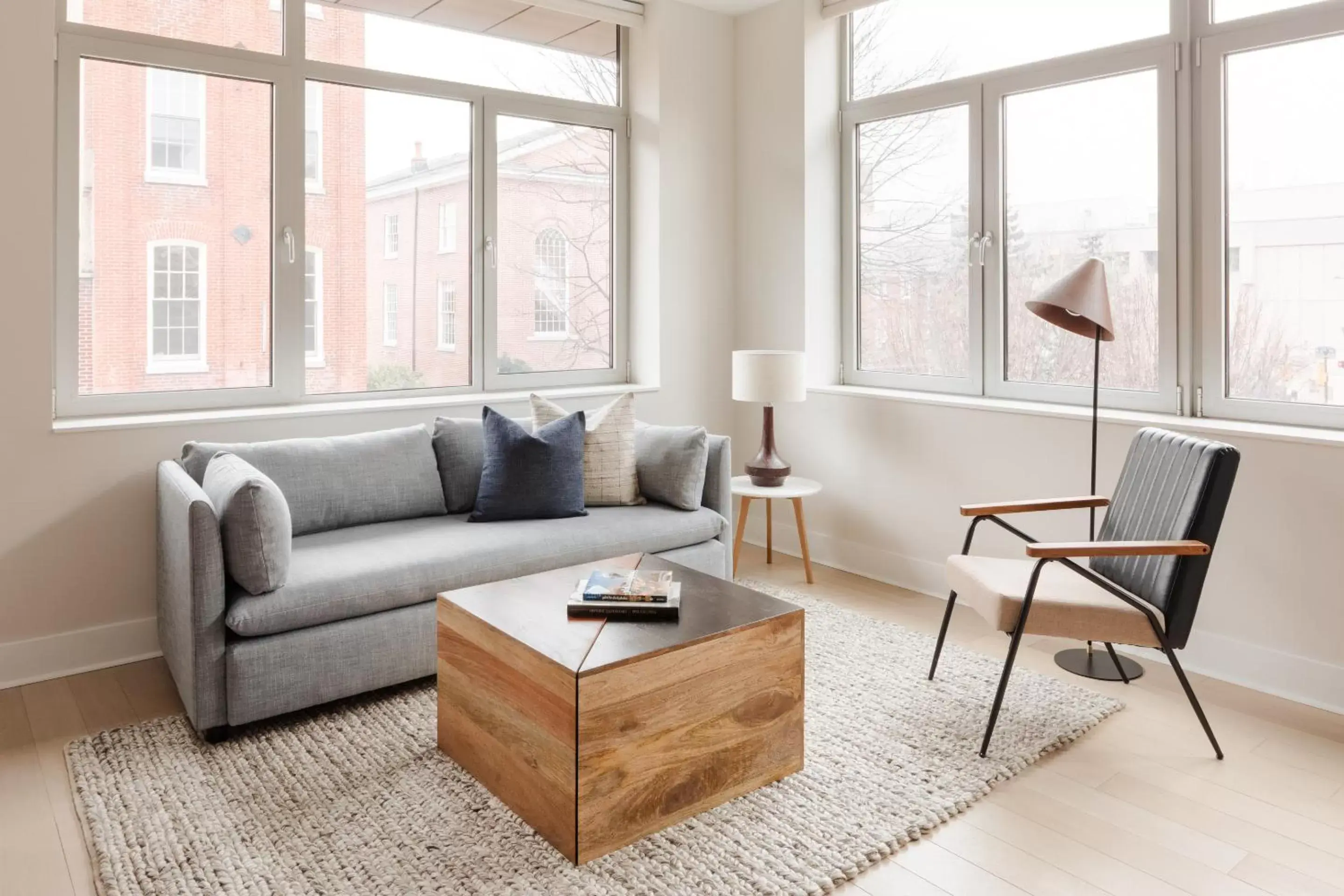 Deluxe Suite in Sonder The Mint Deluxe Suite in Sonder The Mint