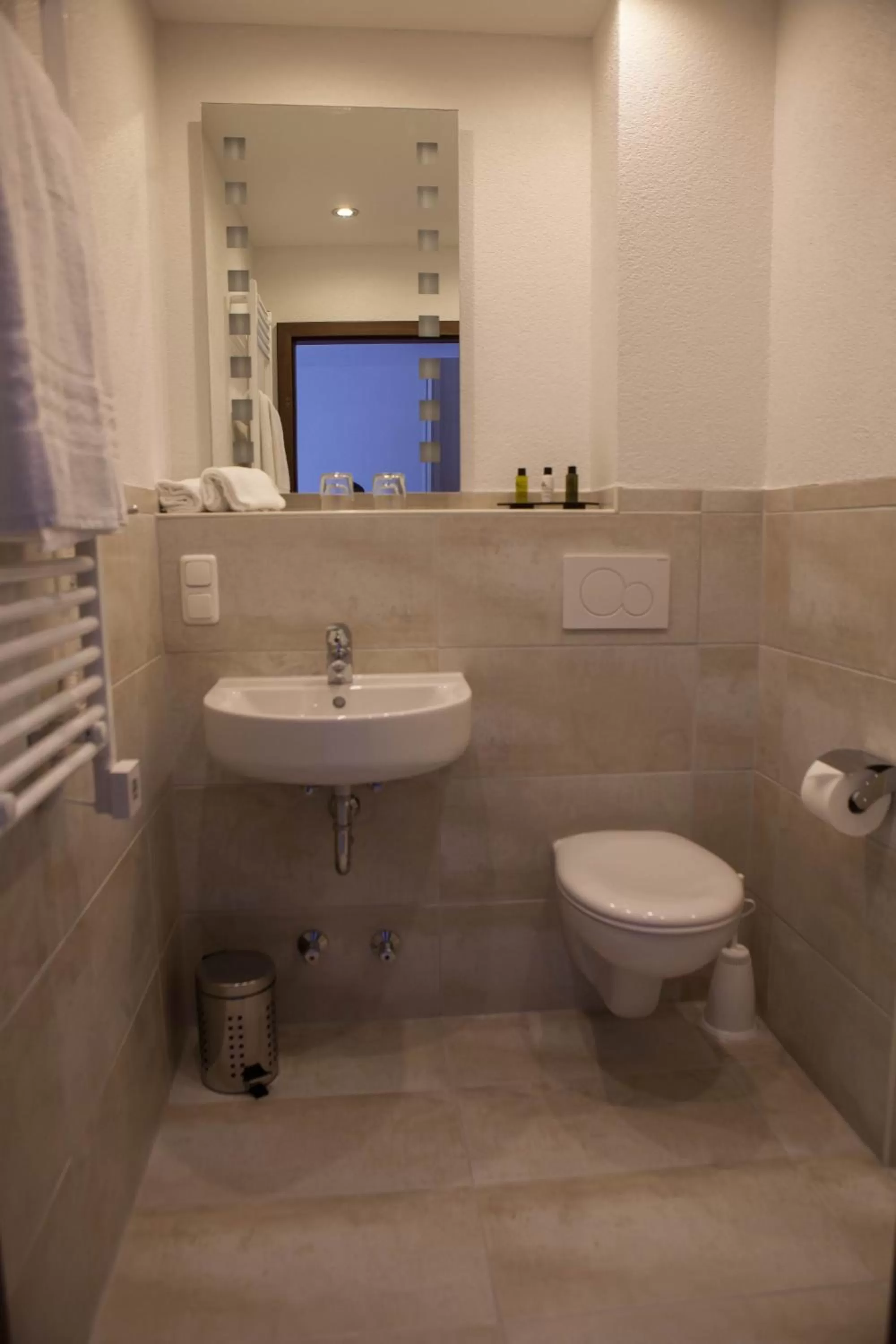 Bathroom in Hotel am Markt