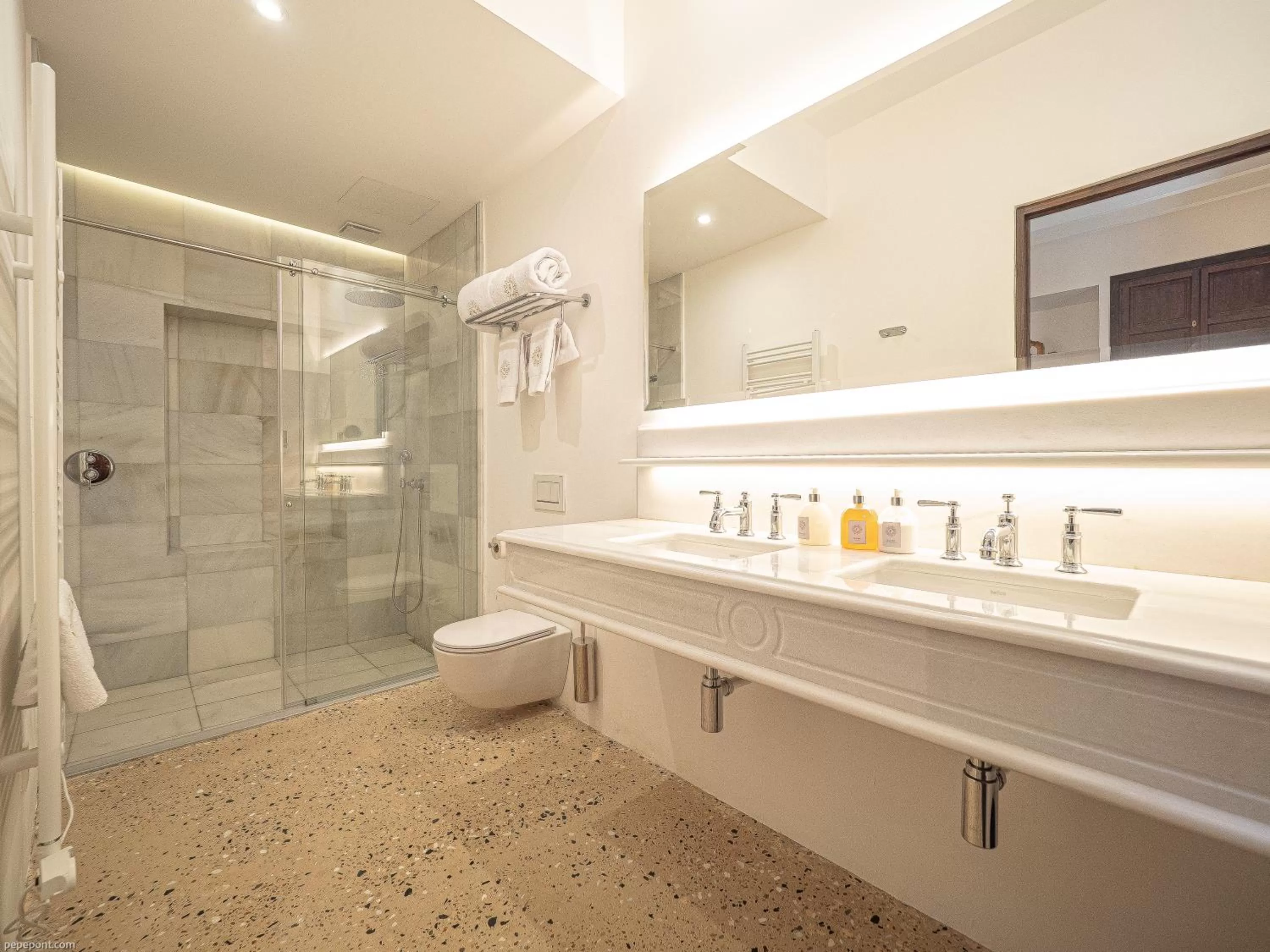 Shower in Ca'n Puig de Sòller