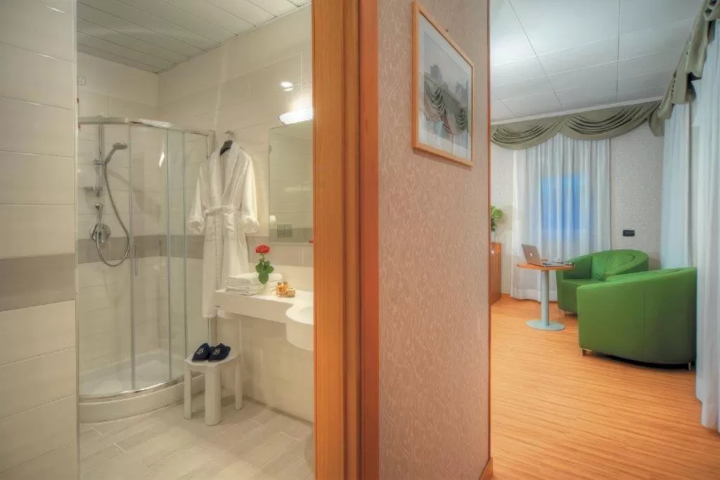 Bathroom in Ele Green Park Hotel Pamphili