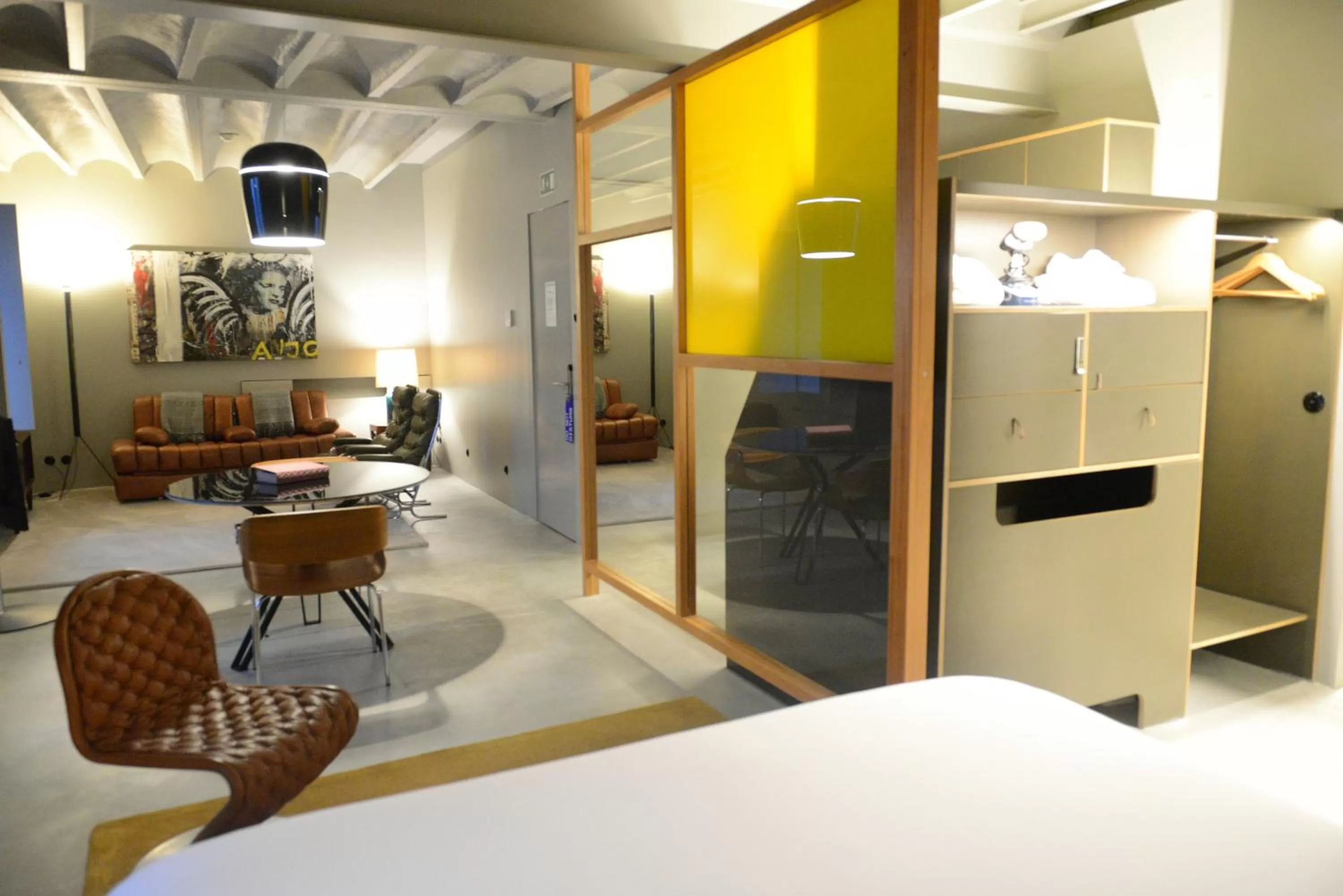 Seating area, Bed in Raw Culture Art & Lofts Bairro Alto