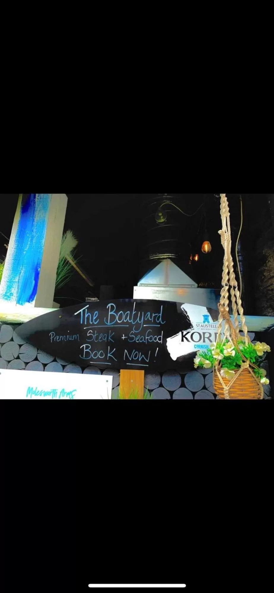 Restaurant/places to eat in Molesworth Arms