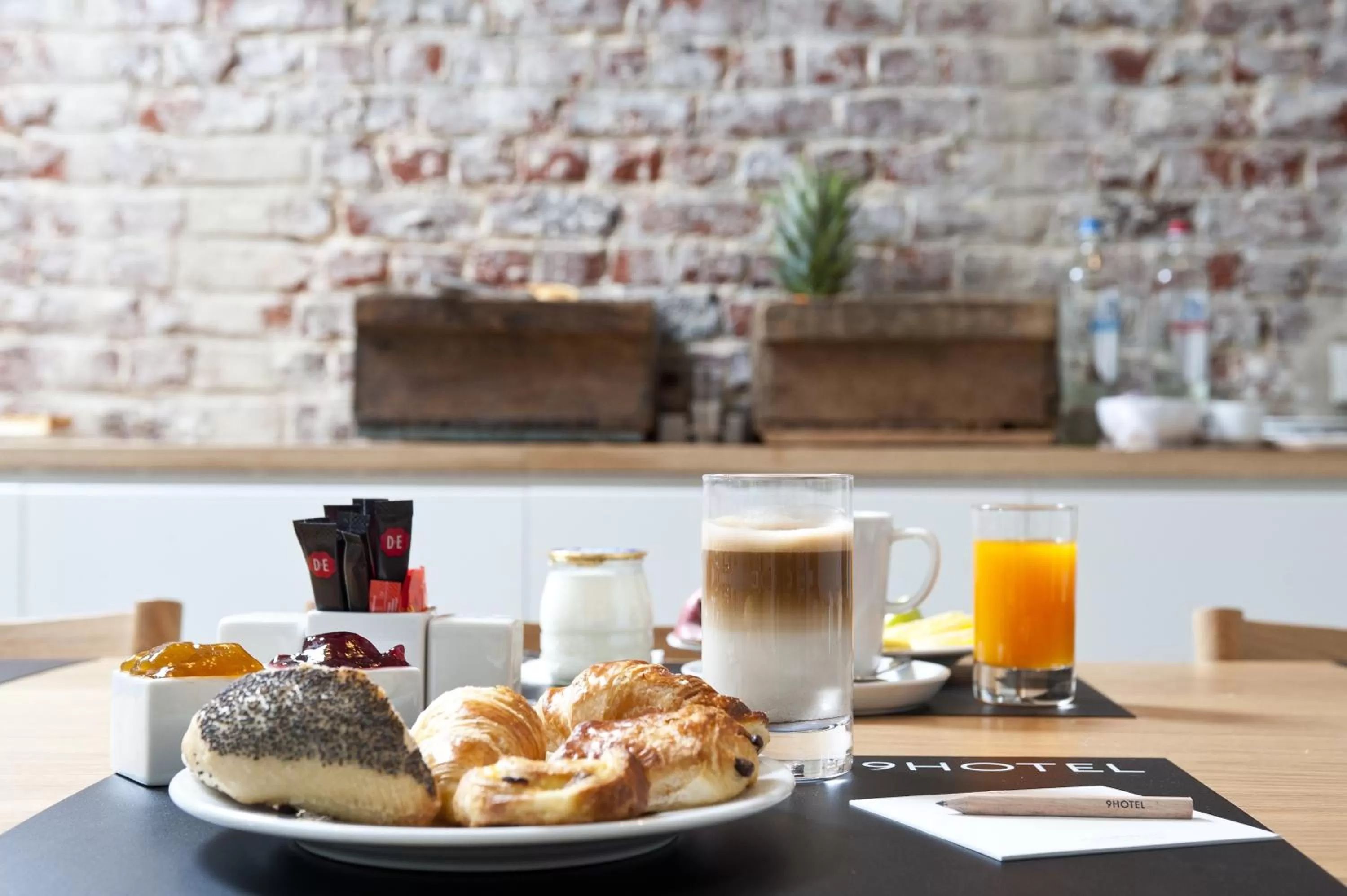 Food in 9Hotel Central