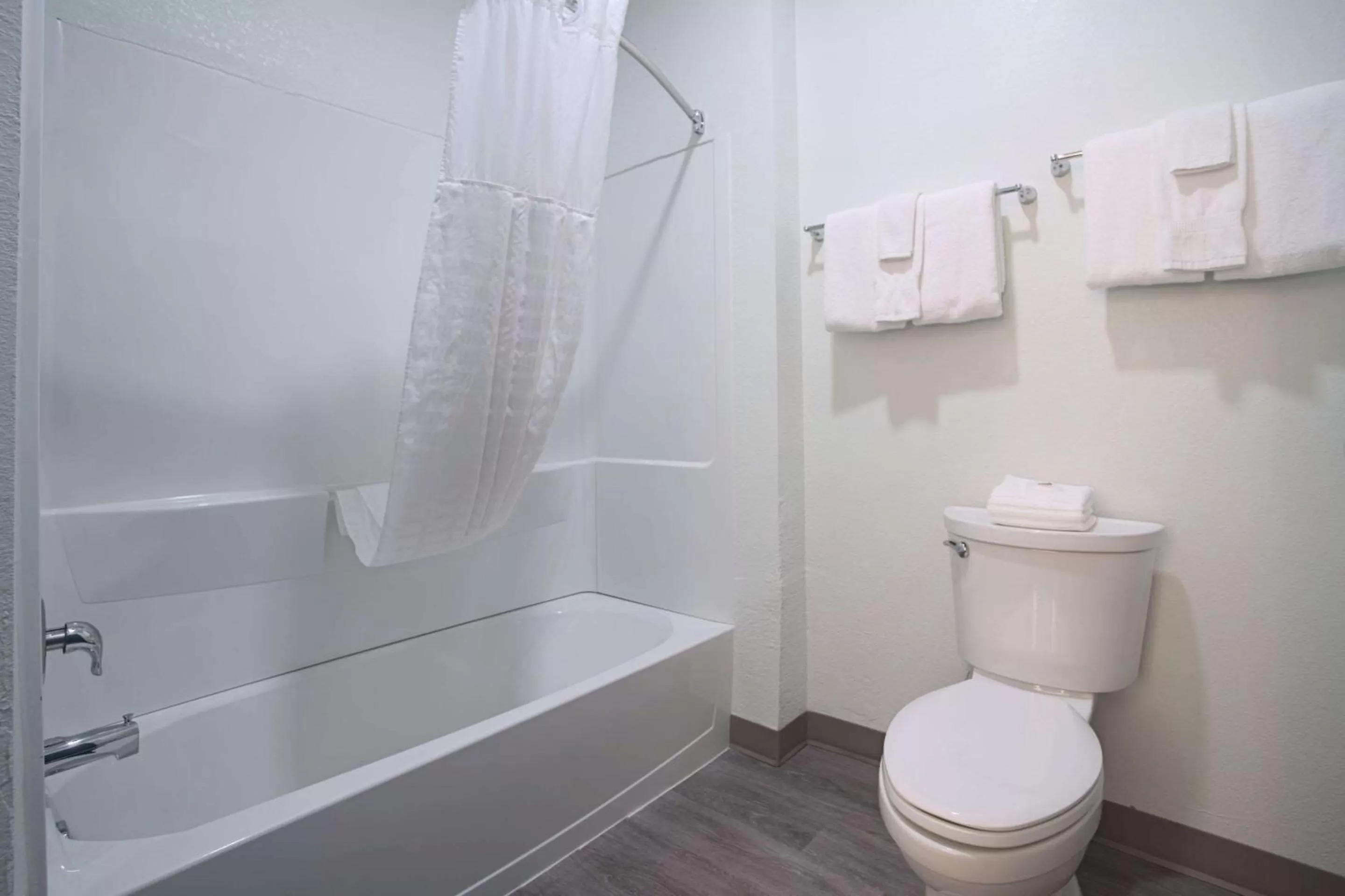 Bedroom in Comfort Inn & Suites Sierra Vista near Ft Huachuca