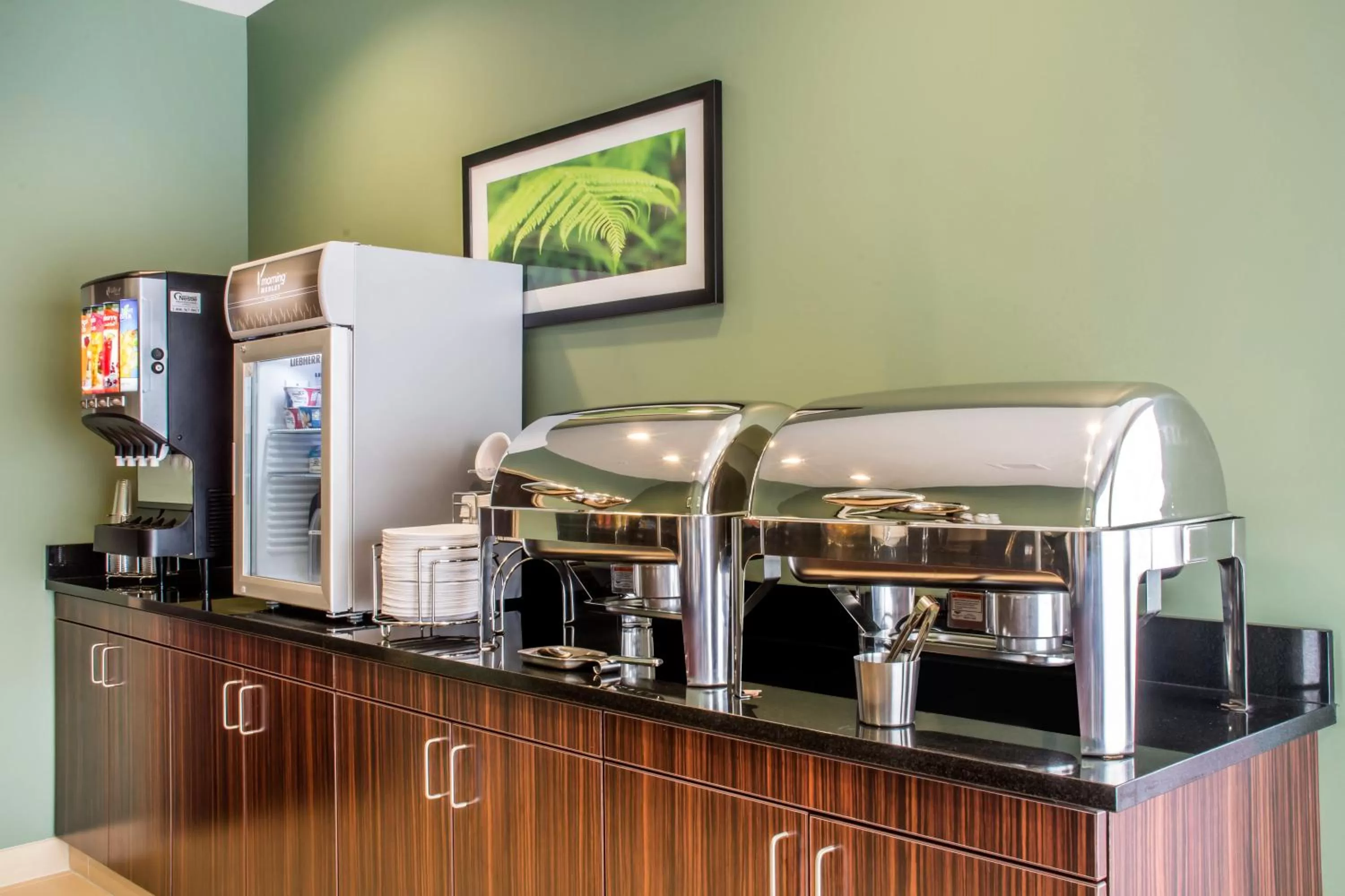 Buffet breakfast in Sleep Inn & Suites Syracuse Airport