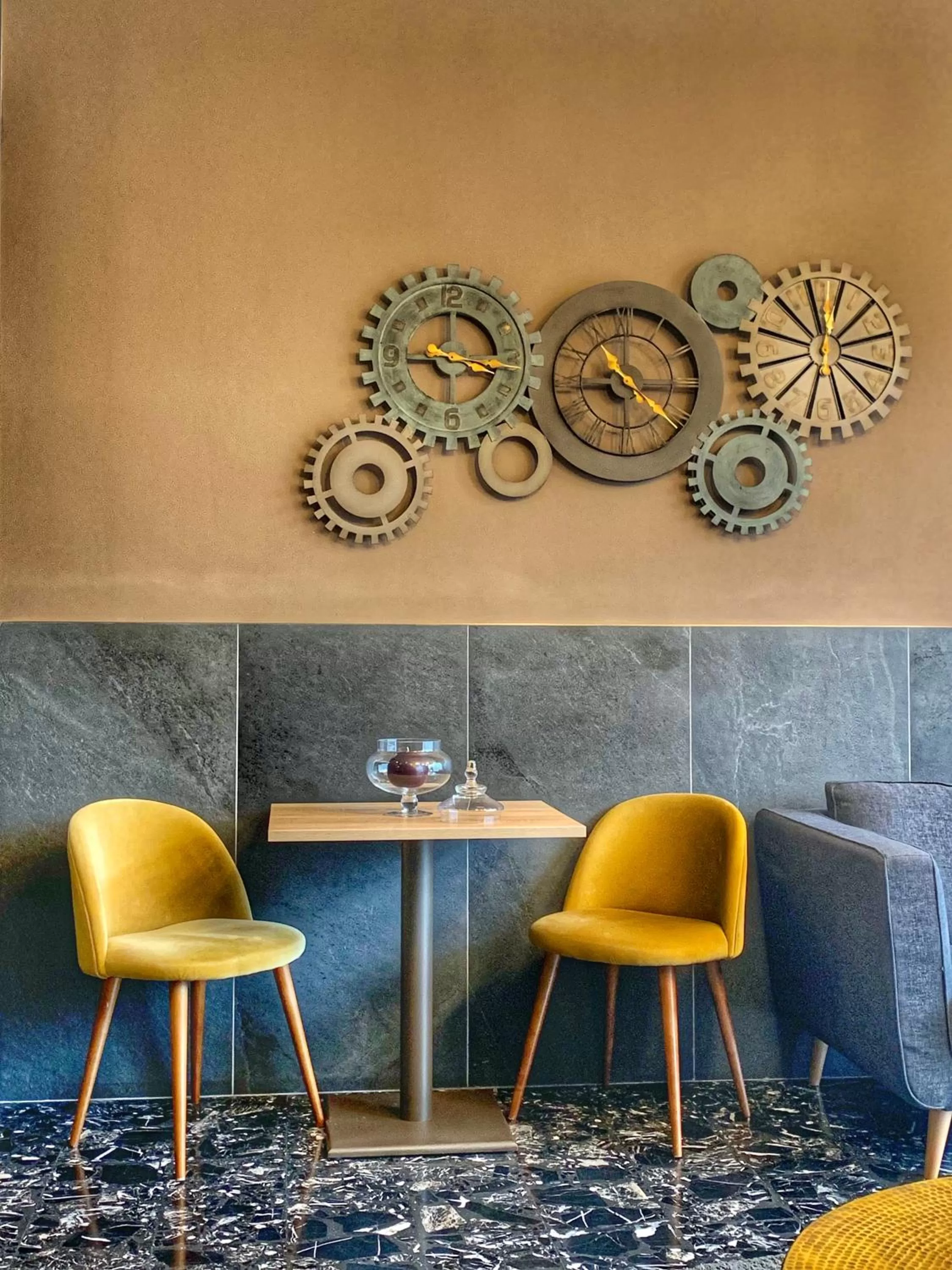 Seating area in Hotel Ariston