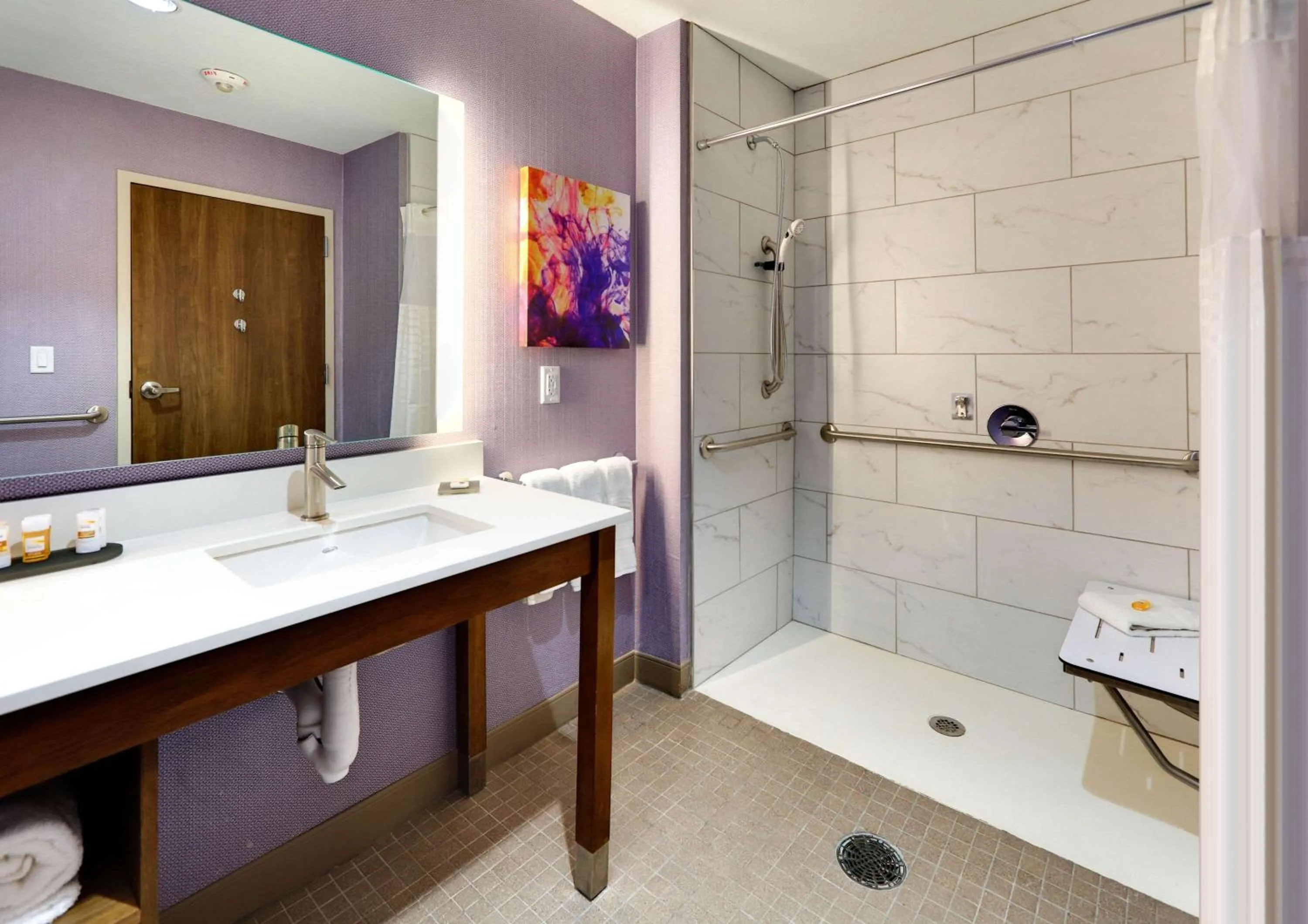 Bedroom in La Quinta Inn & Suites by Wyndham Lakeway