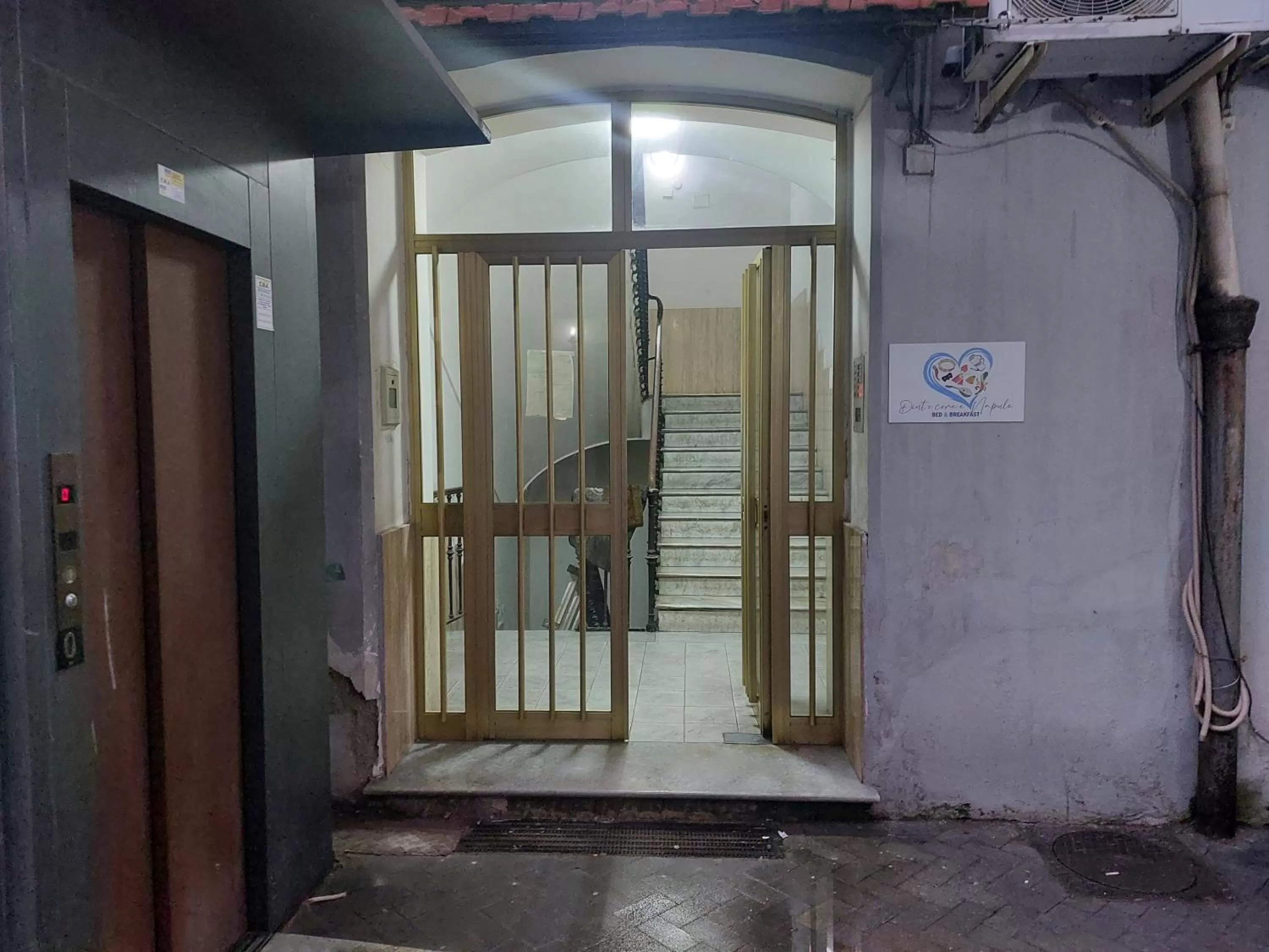 Facade/entrance in B&B Dint 'o core e Napule