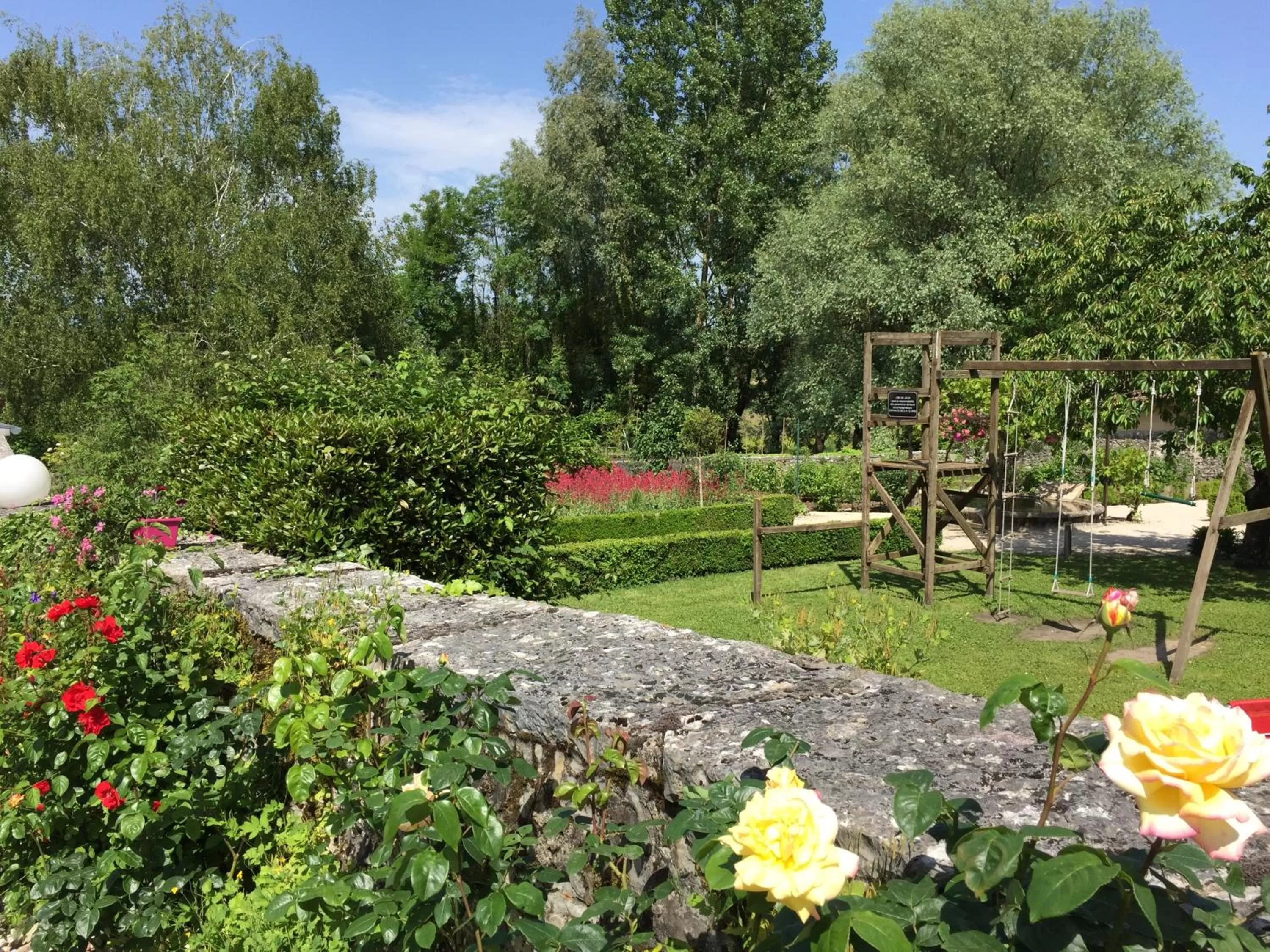 Garden in Domaine de Suzel