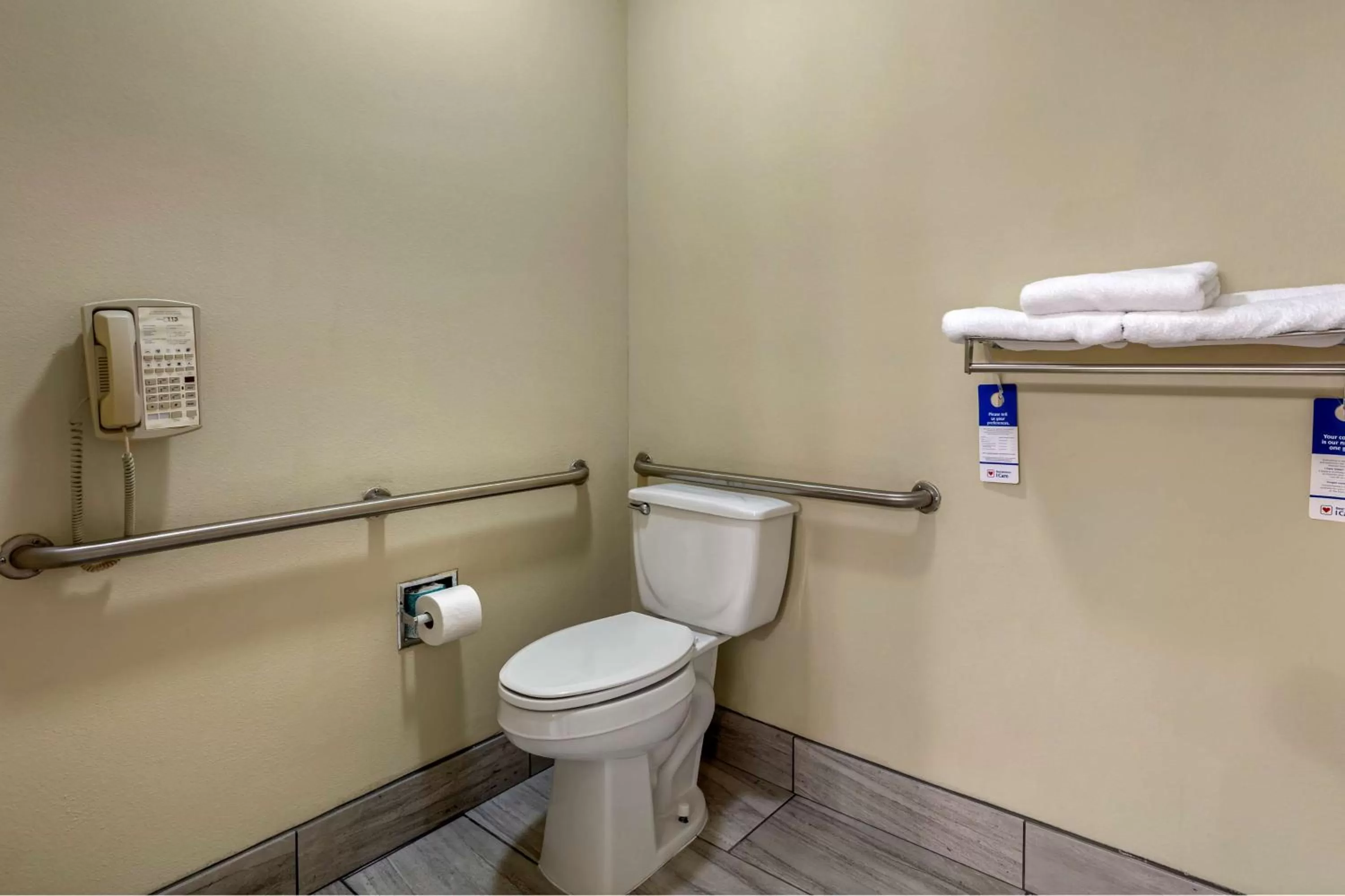 Bathroom in Best Western Plus Searcy Inn