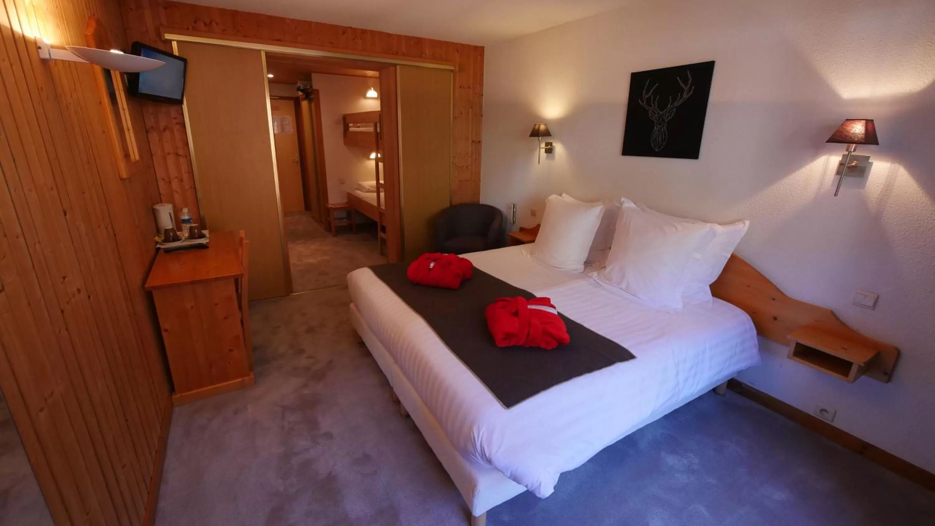 Photo of the whole room, Bed in Hotel Bel'alpe