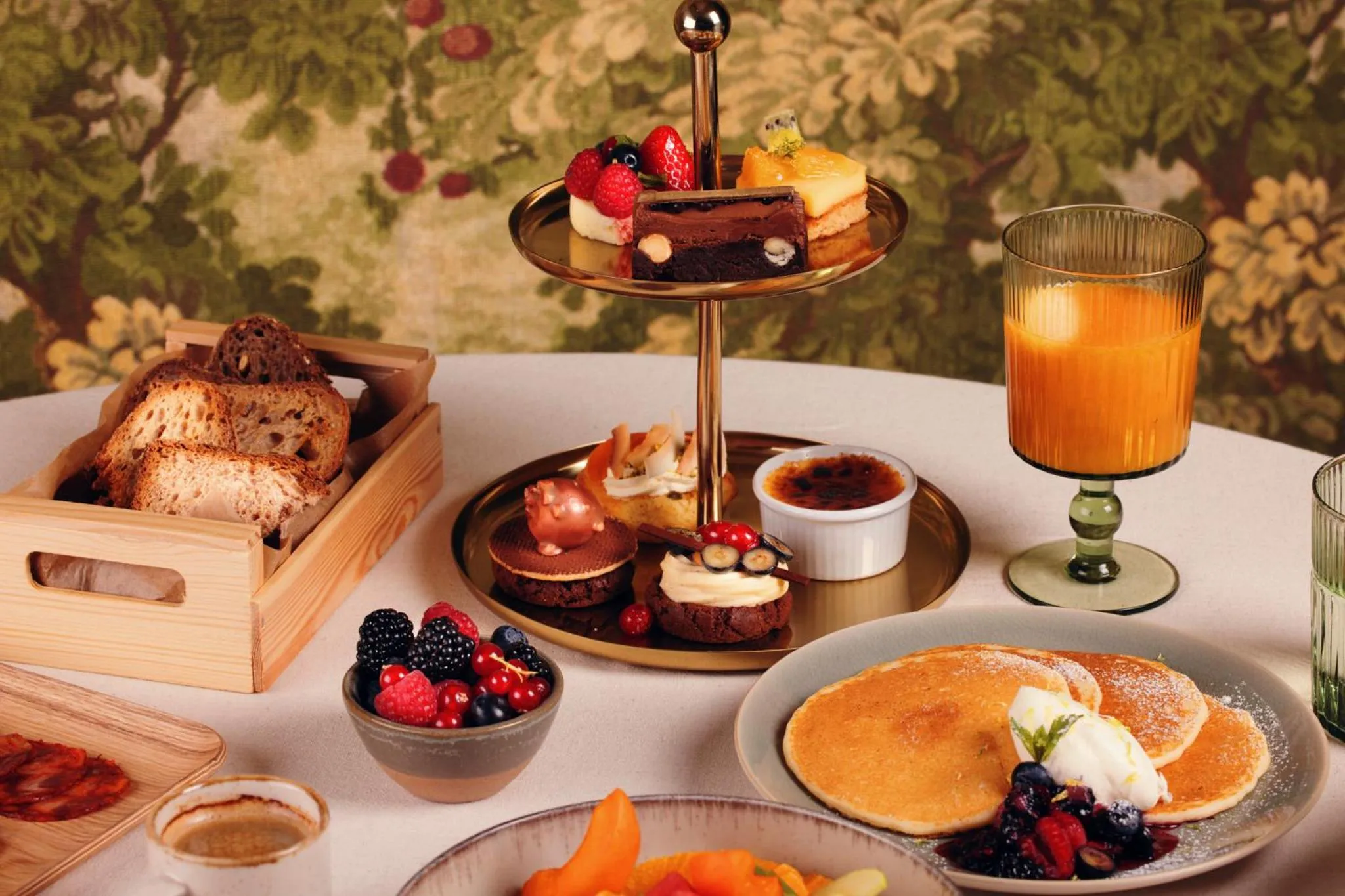 Breakfast in Park Piolets MountainHotel & Spa