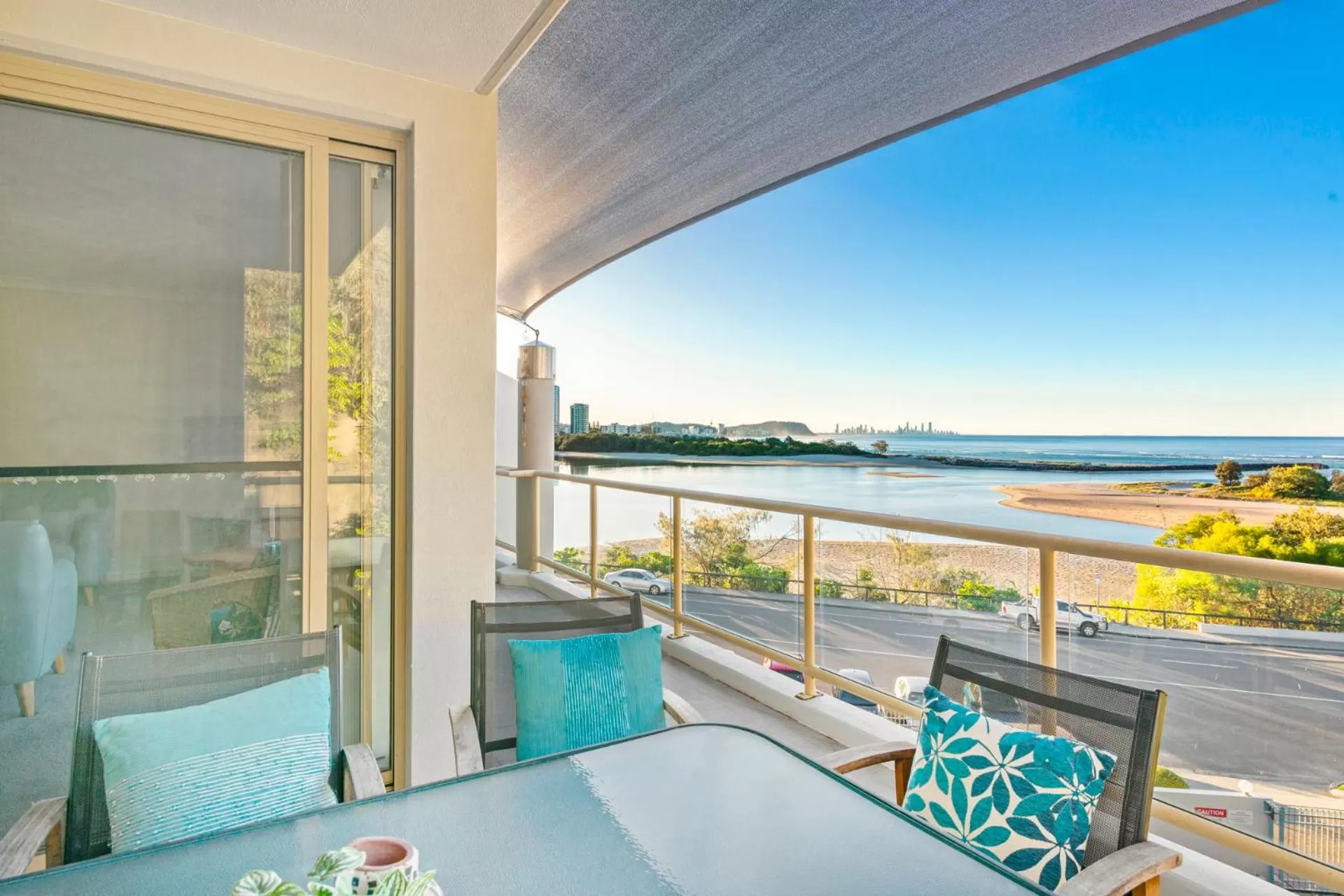 Patio in Little Cove Currumbin