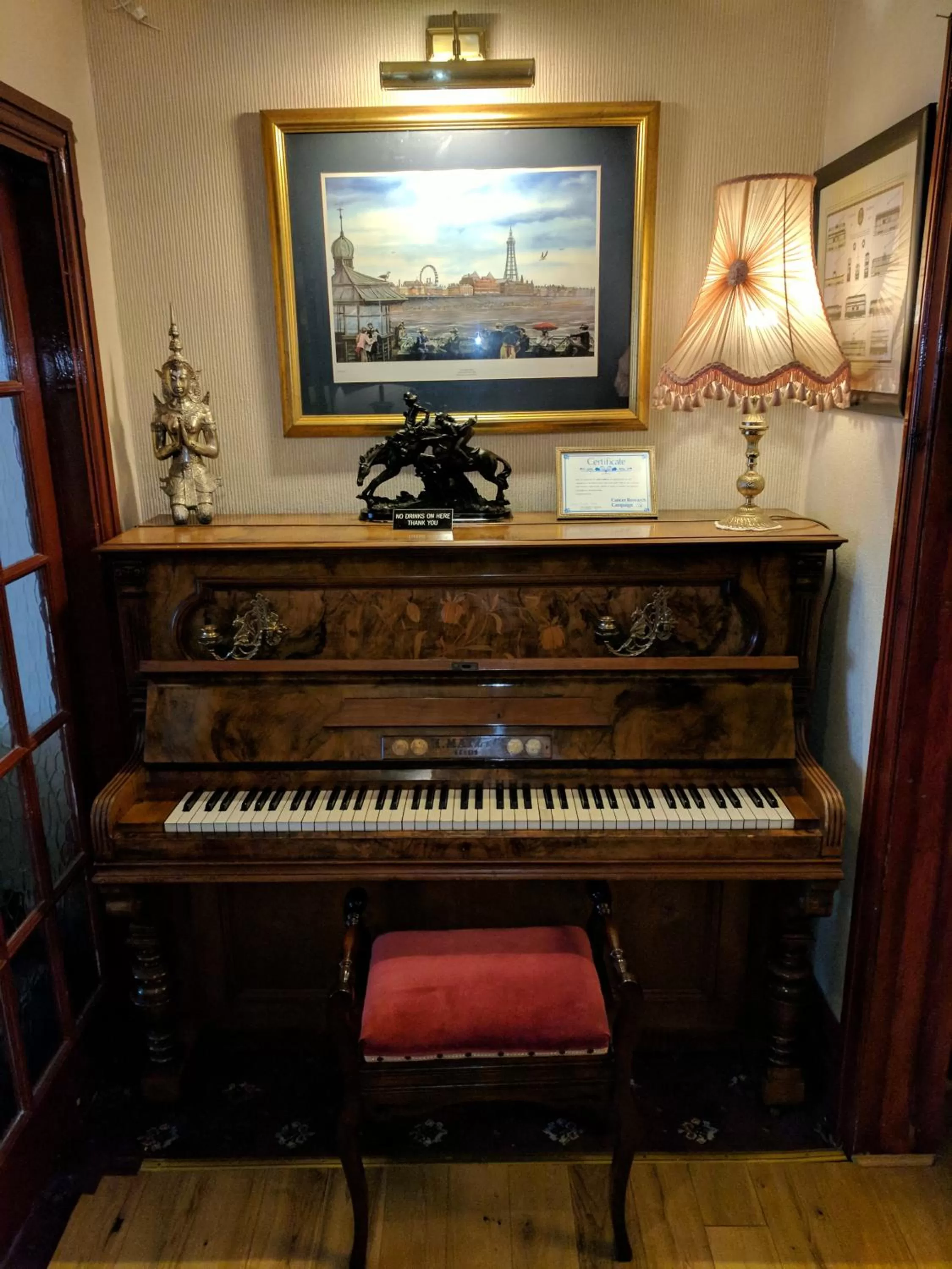 Communal lounge/ TV room in The New Guilderoy Hotel