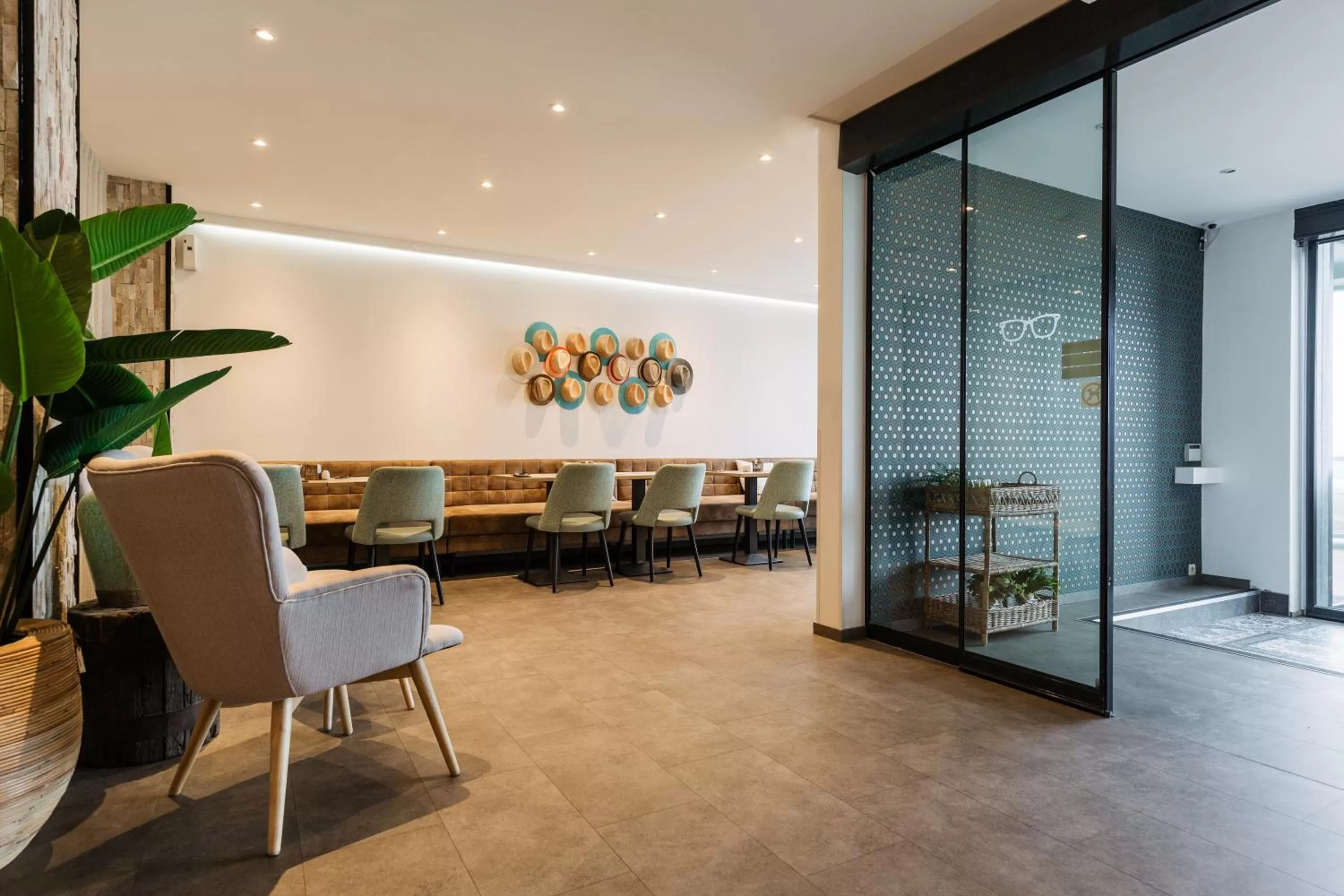 Living room in Beach Hotel Helios by CW Hotel Collection