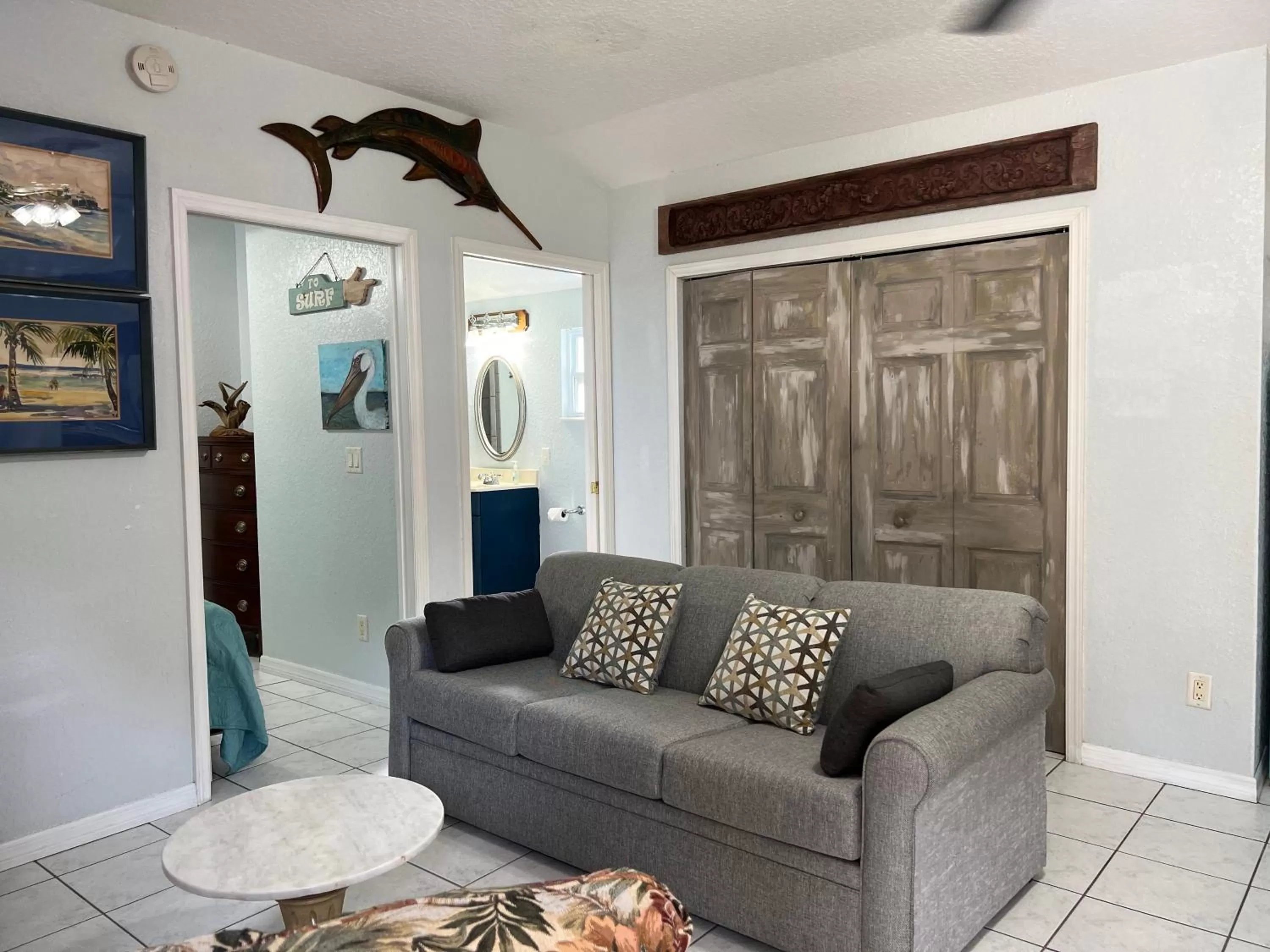 Living room in Nature Coast Inn & Cottages