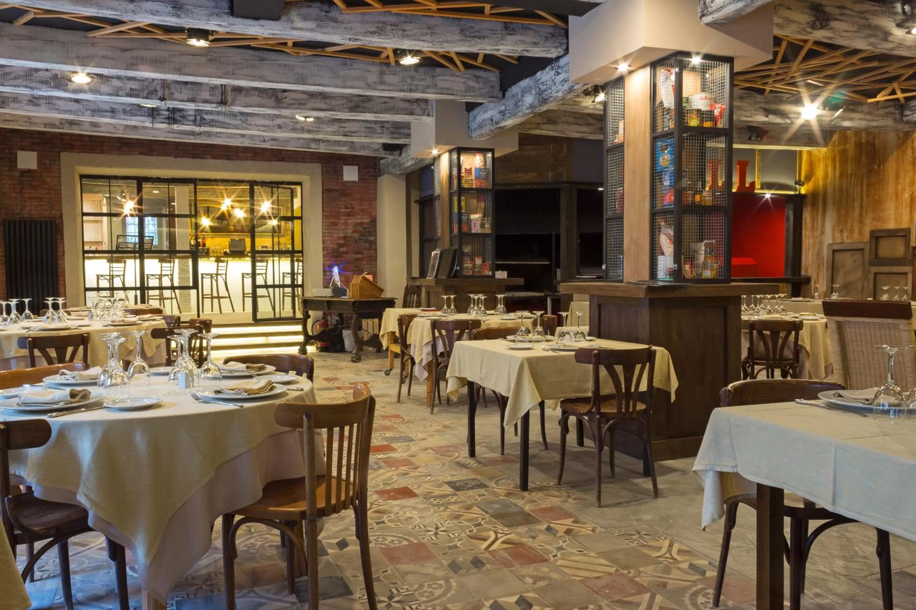 Restaurant/places to eat in Hotel Resort Cueva del Fraile