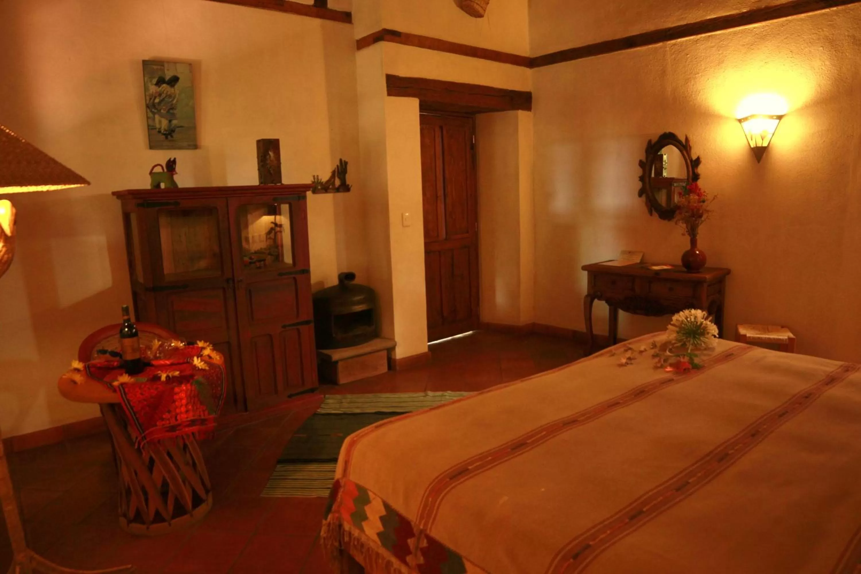 Photo of the whole room, Bed in Posada Yolihuani
