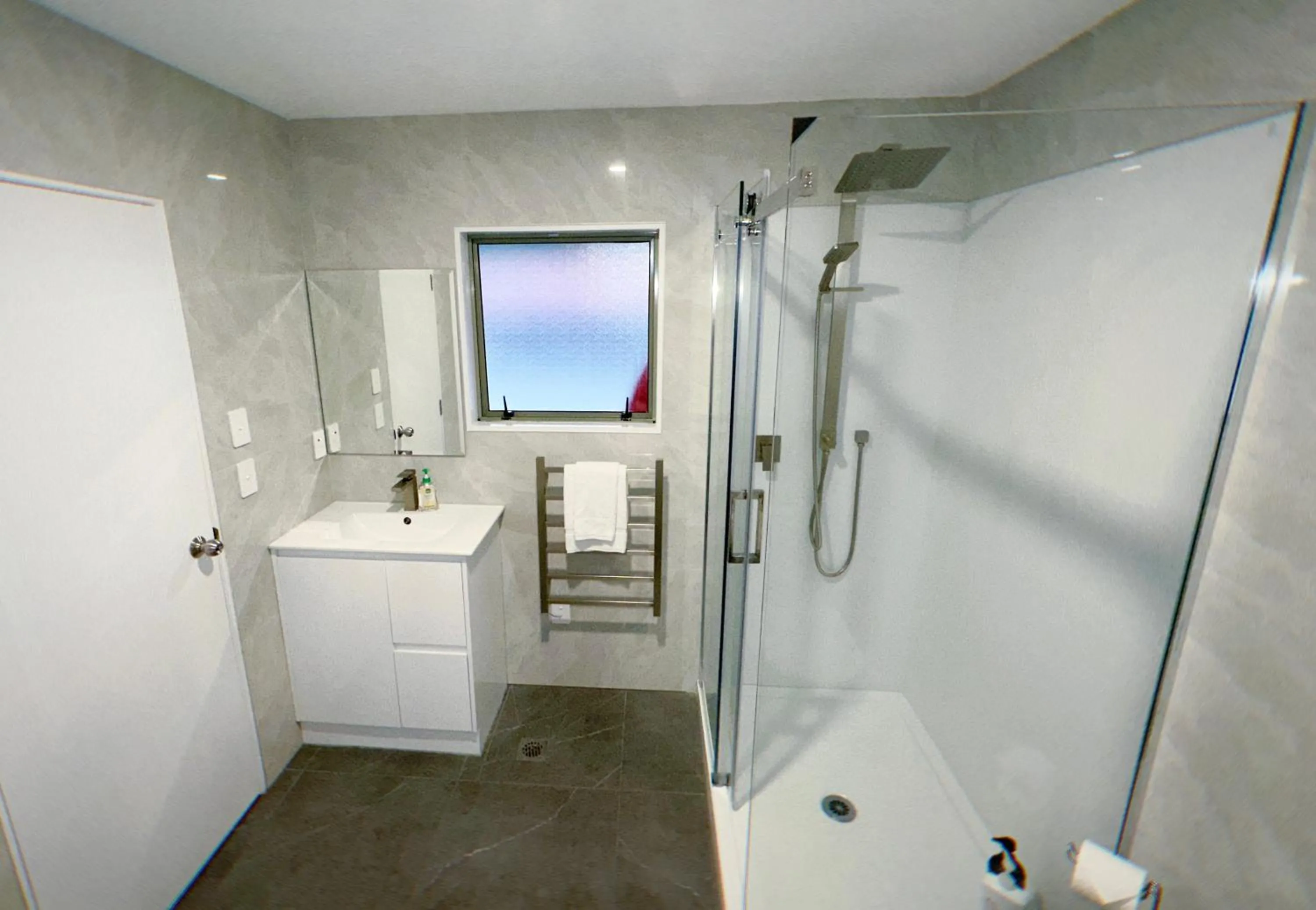 Bathroom in Brylin Motel