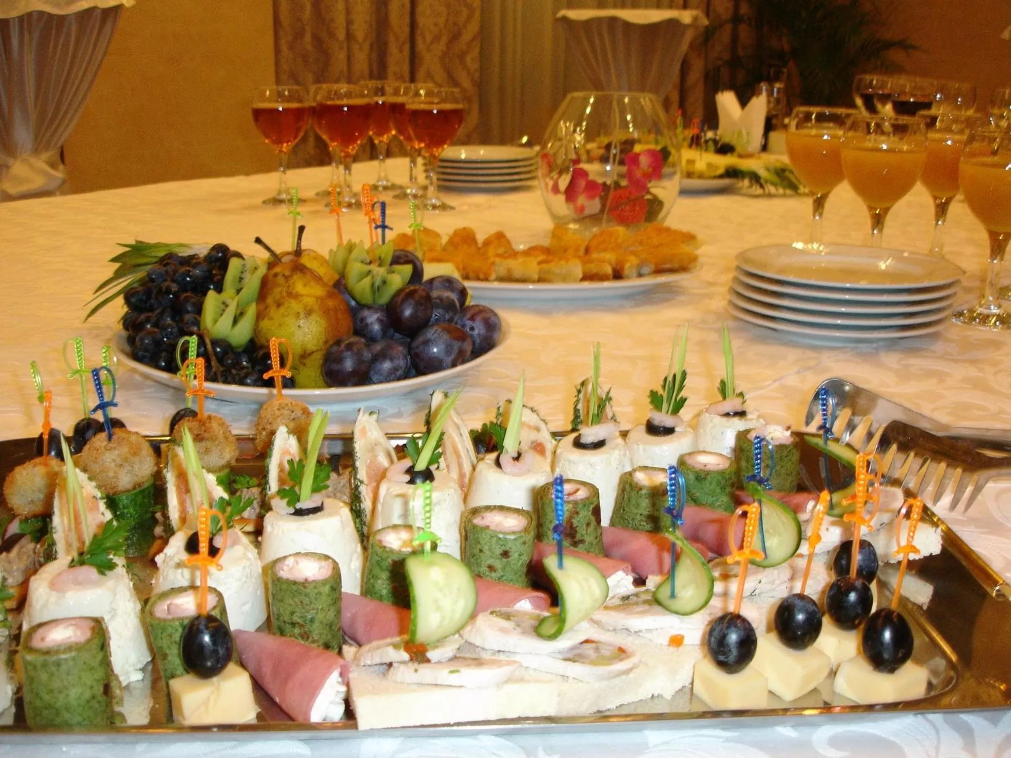 Restaurant/places to eat in Manhattan Hotel & Restaurant