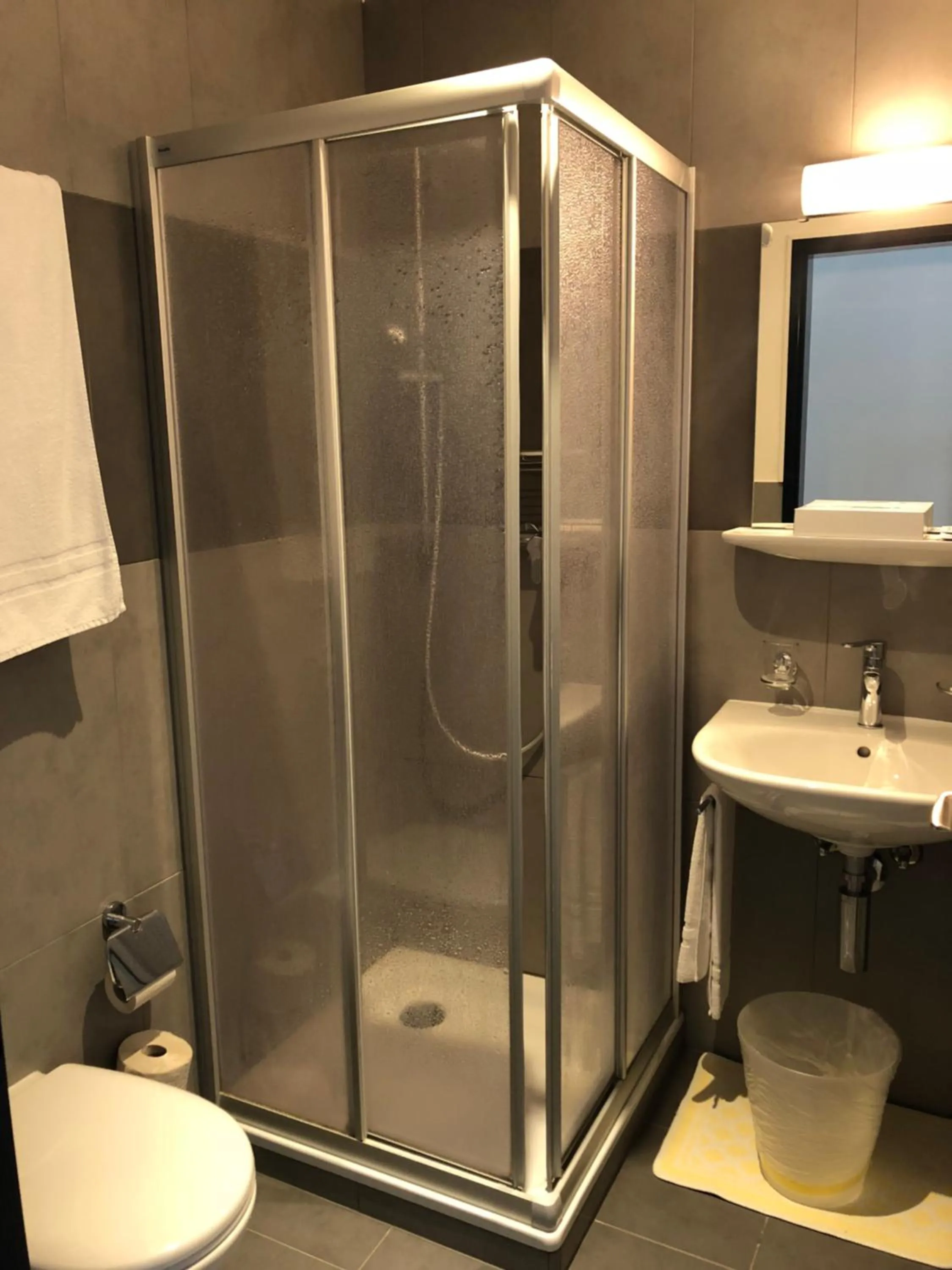 Shower in Hotel Ceresio